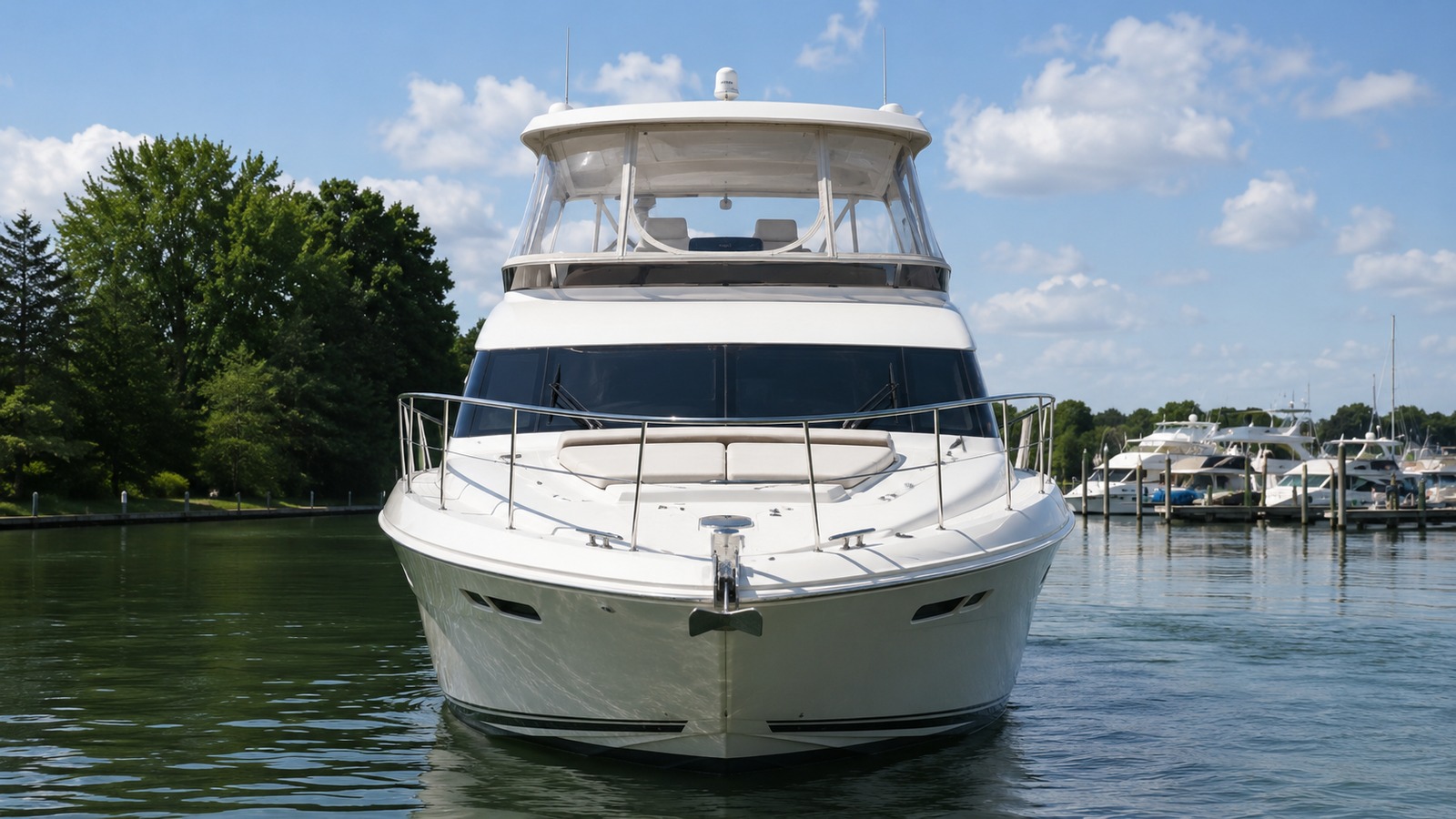 sea ray 520 sedan bridge bow on marina 08