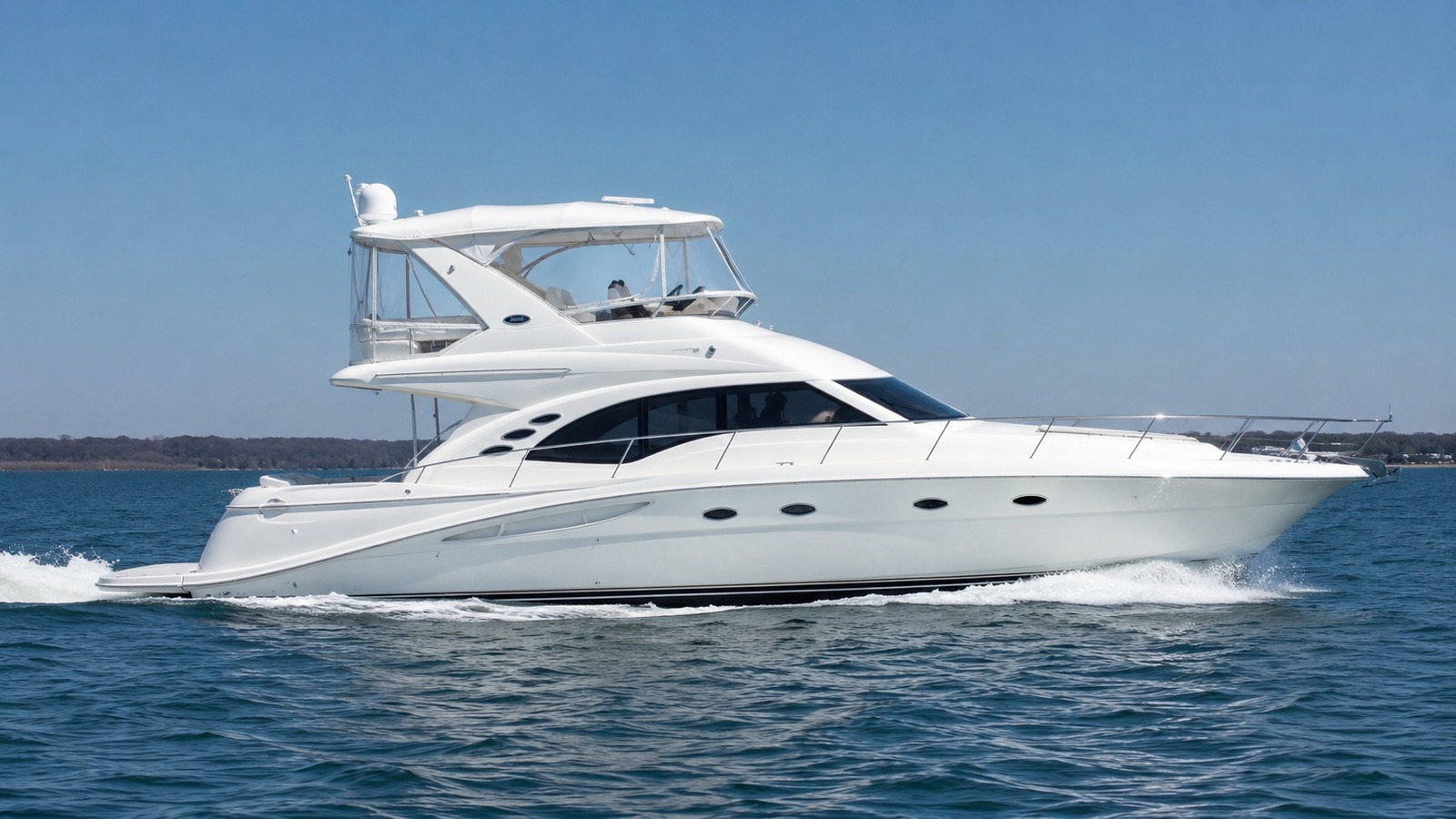 sea ray 520 sedan bridge full profile underway 04