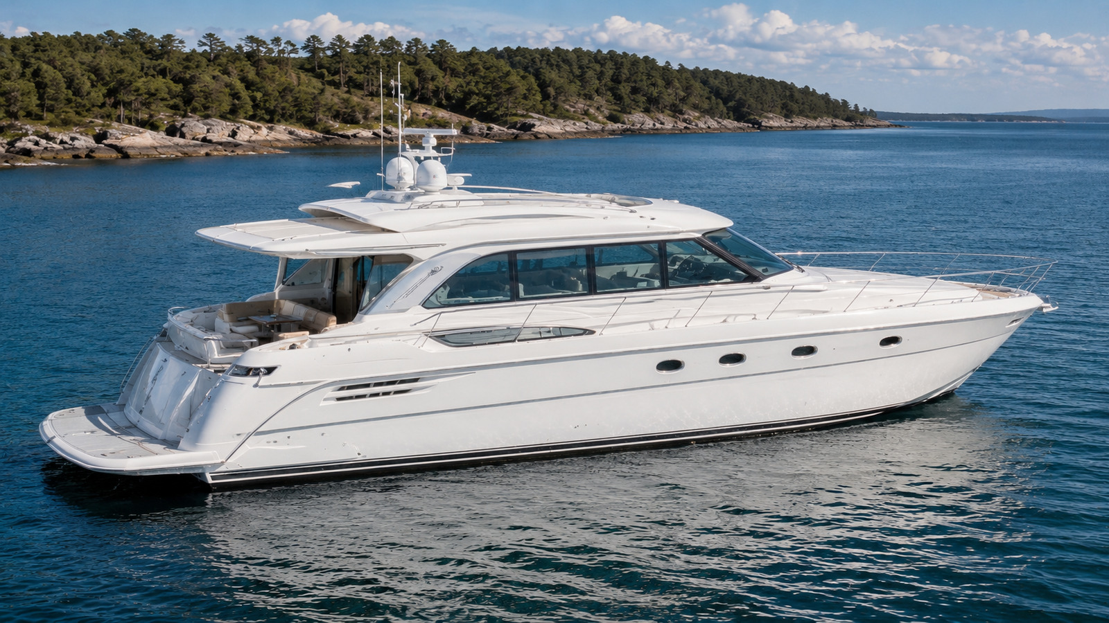 sea ray 560 motor yacht elevated exterior 09
