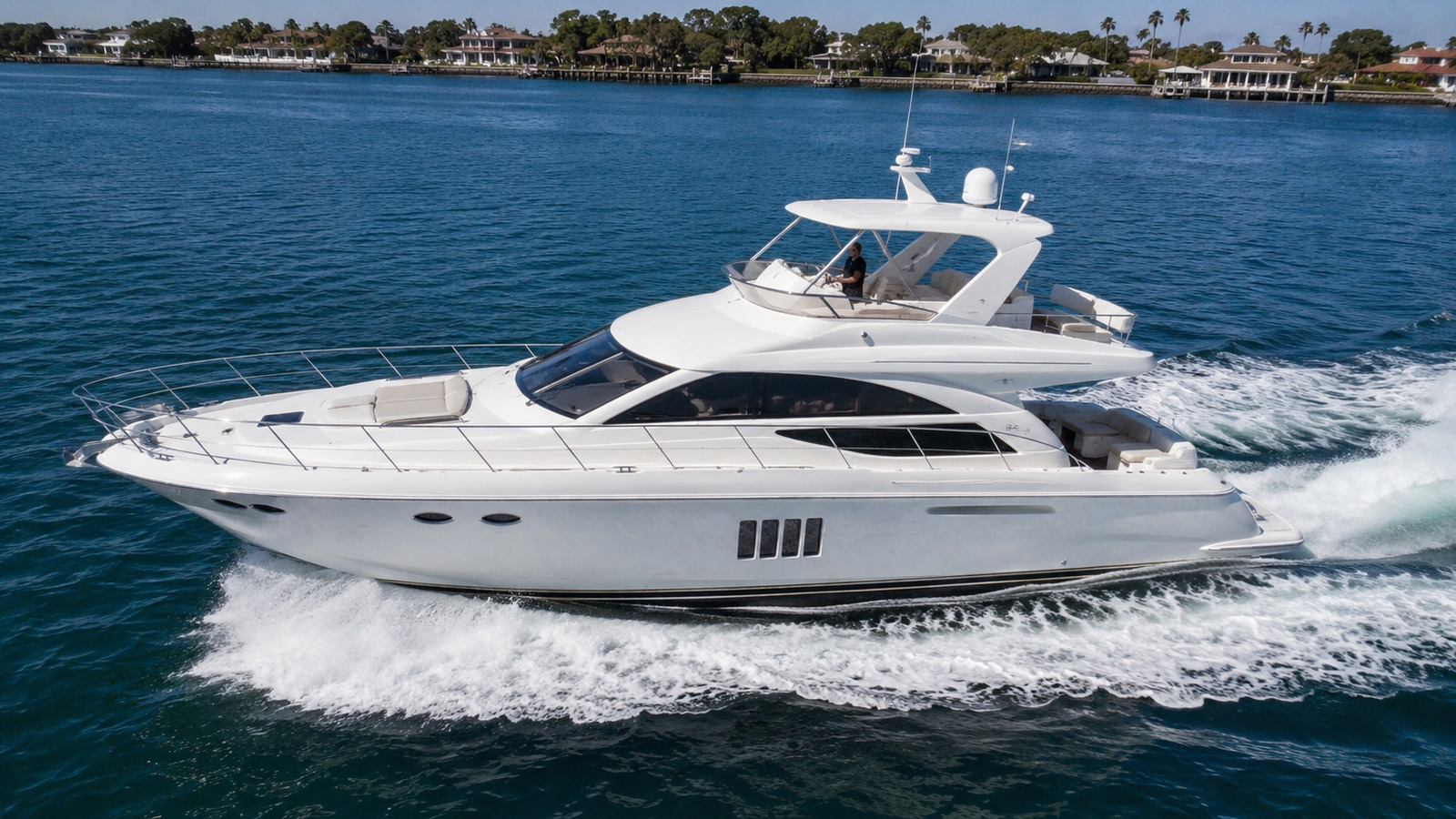 sea ray 560 sedan bridge elevated exterior 09