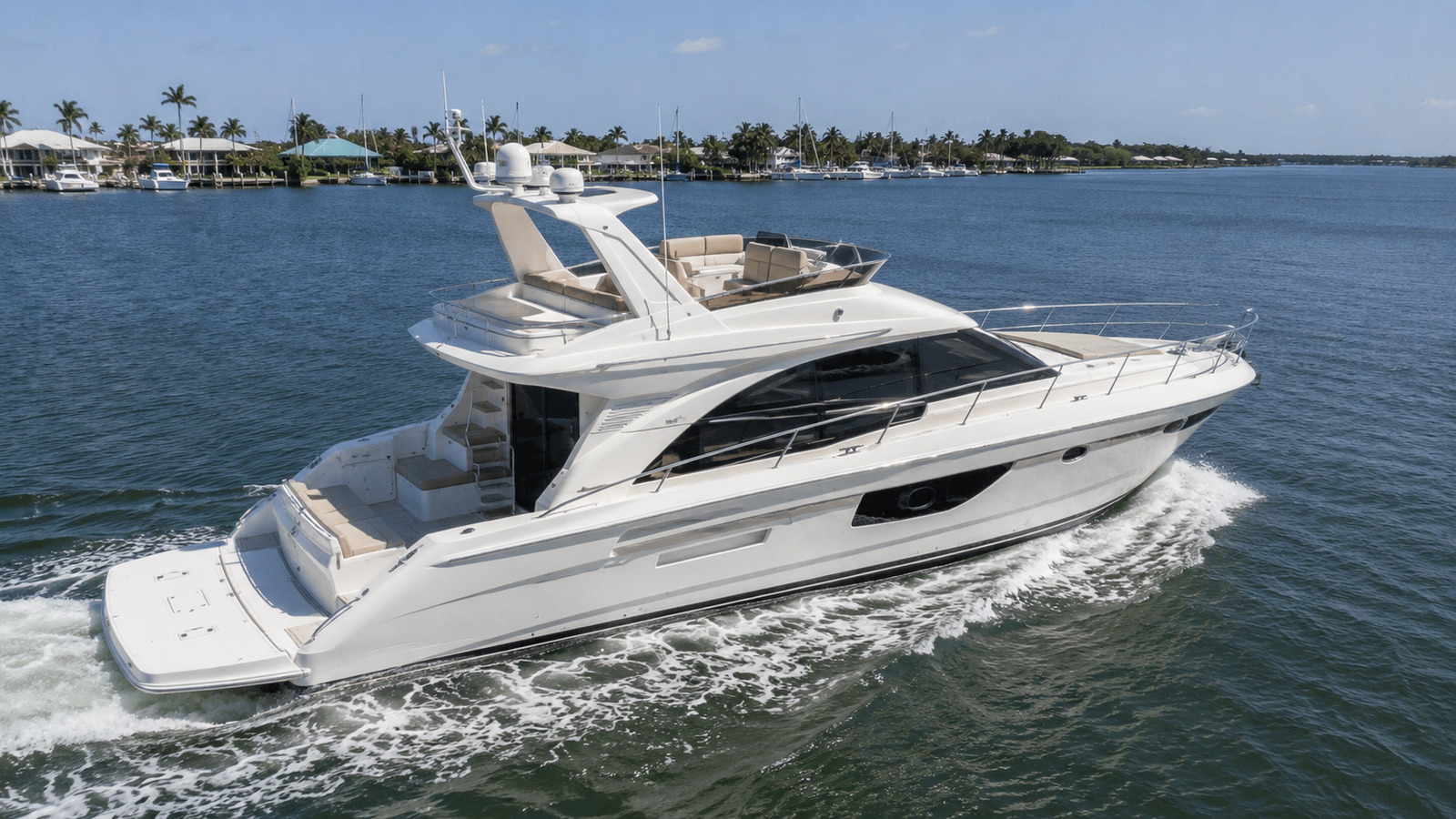 sea ray 580 sedan bridge elevated exterior 09