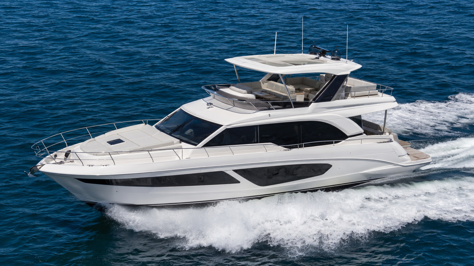 sea ray 610 sedan bridge aerial underway 10