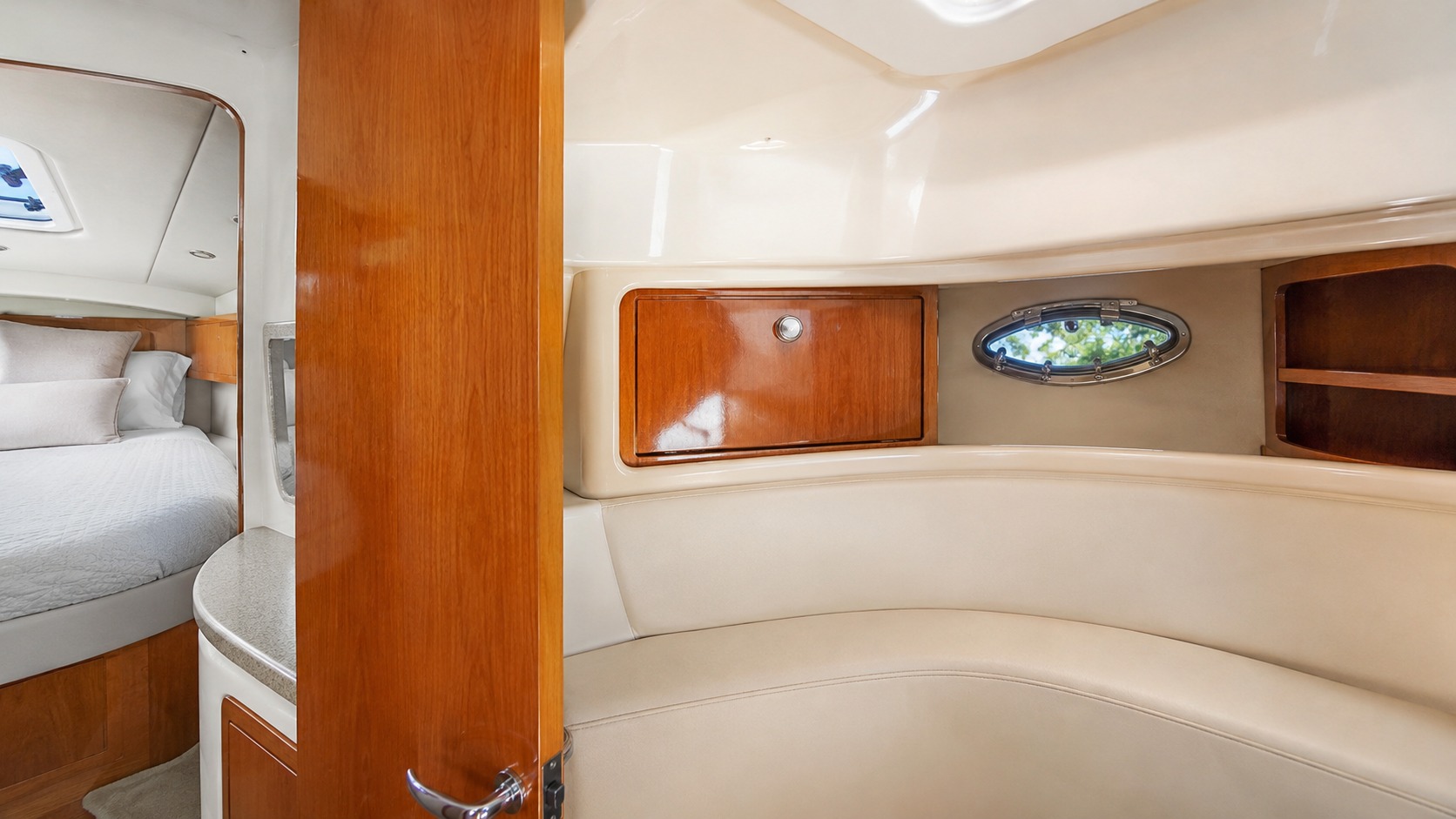 sea ray amberjack cabin interior 15