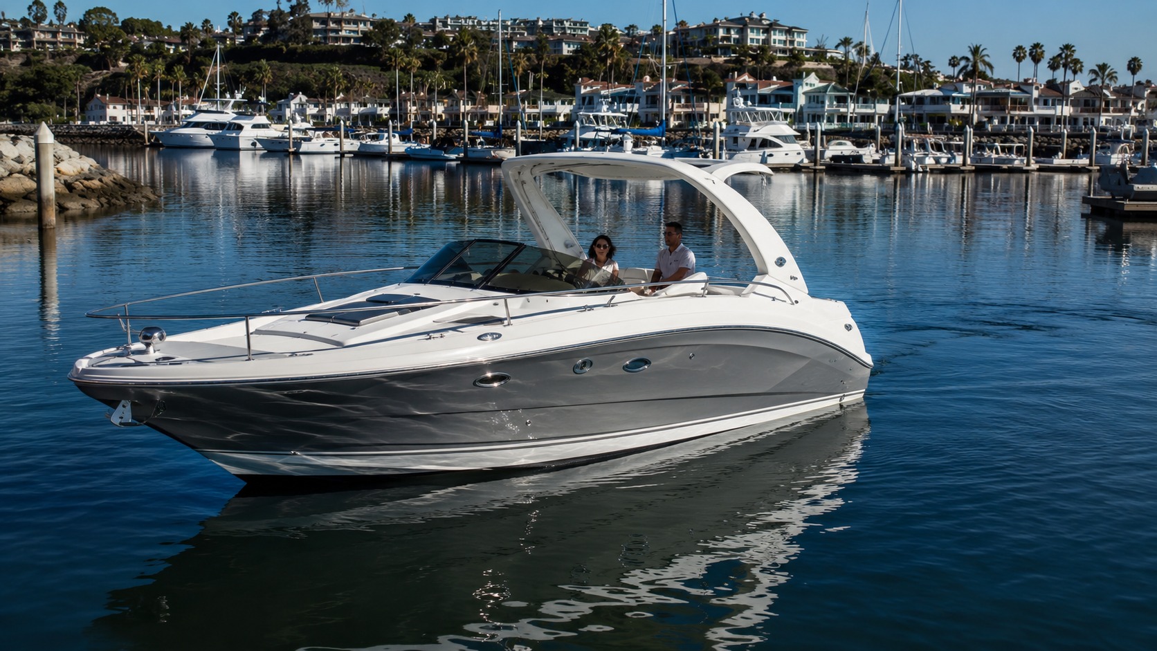 sea ray amberjack hero running 03