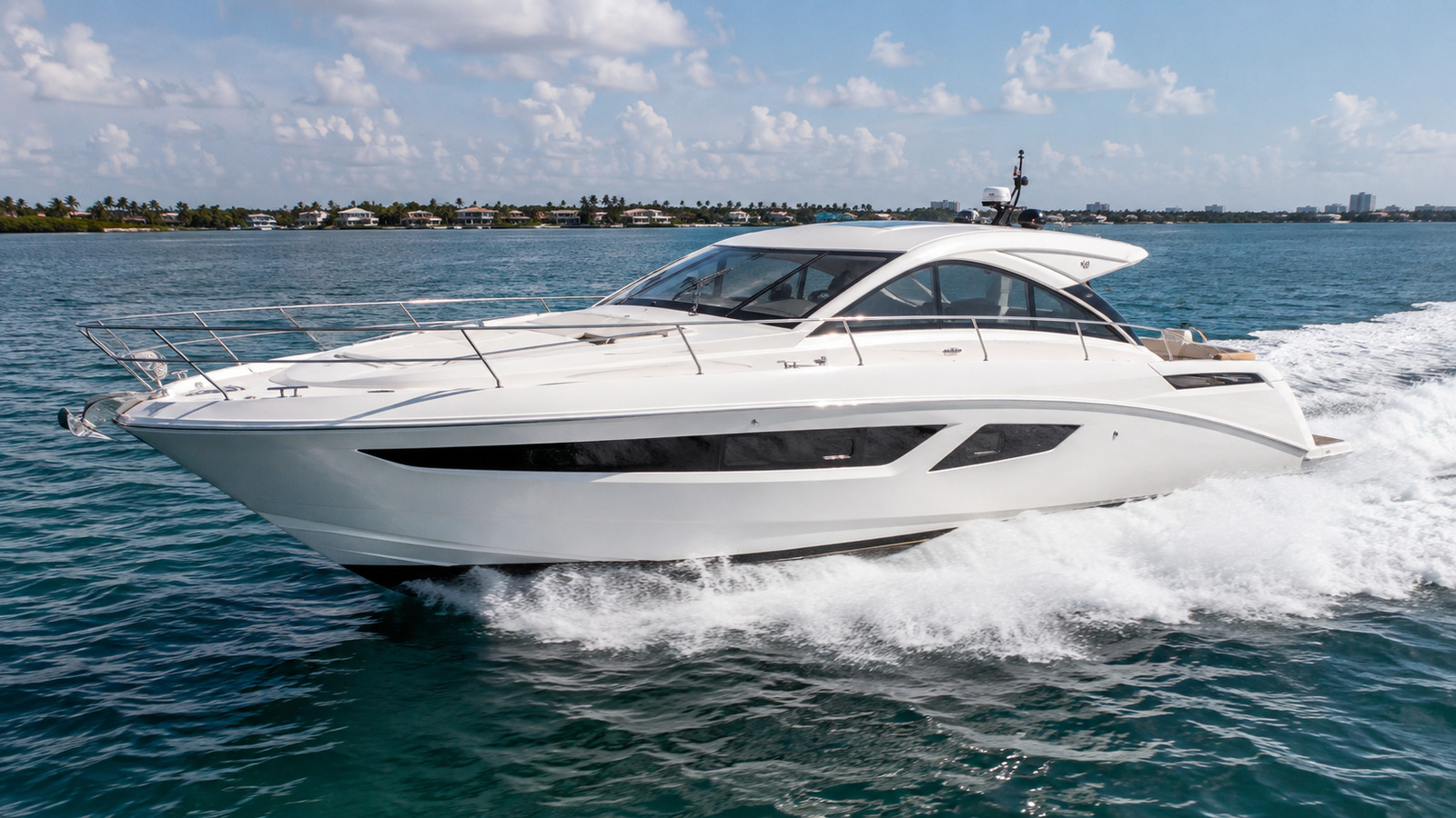 sea ray l550 front quarter running 02