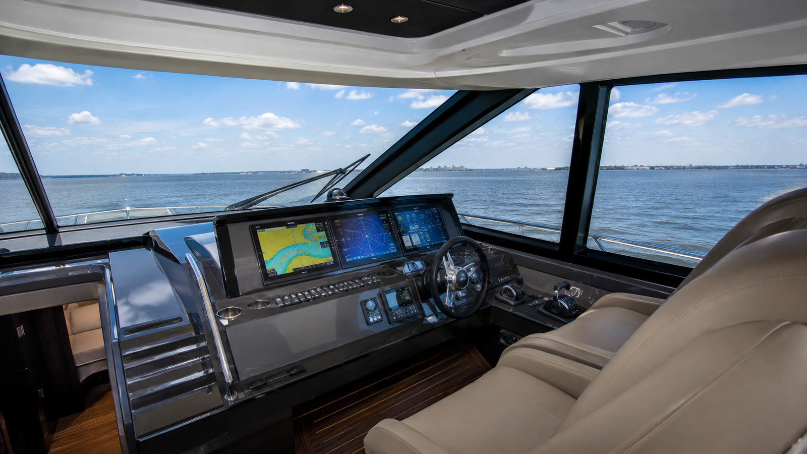 sea ray l590 main helm 10