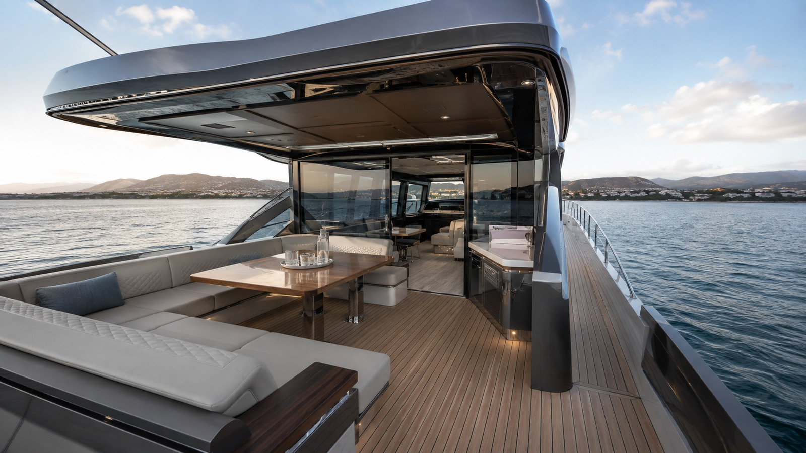 sea ray l650 aft entertaining space 08