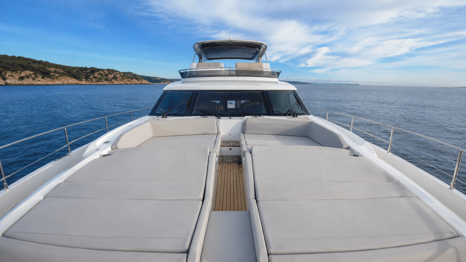 sea ray l650 fly foredeck lounge 07