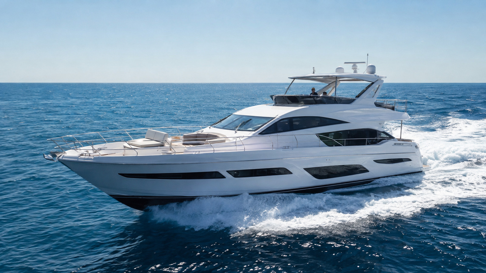 sea ray l650 fly front quarter running 02