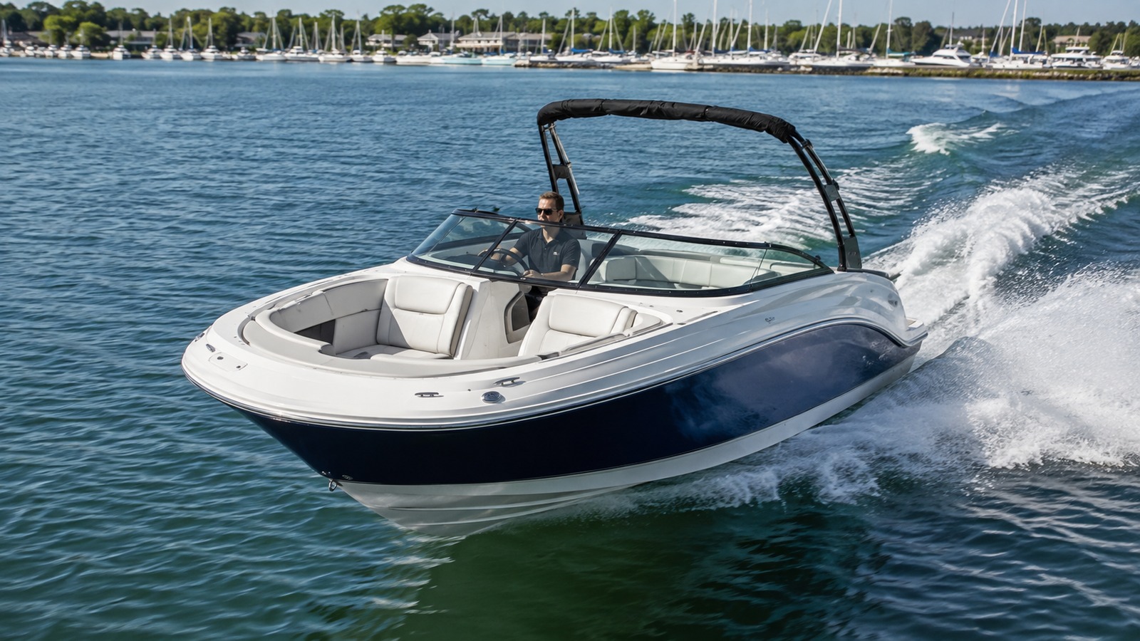 sea ray sdx 230 front quarter running 02