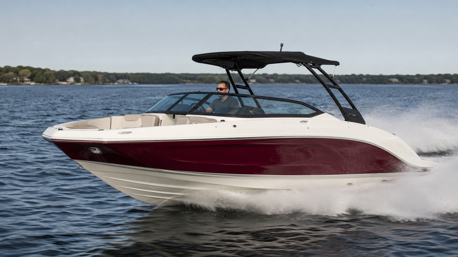 sea ray sdx 230 surf front quarter running 02