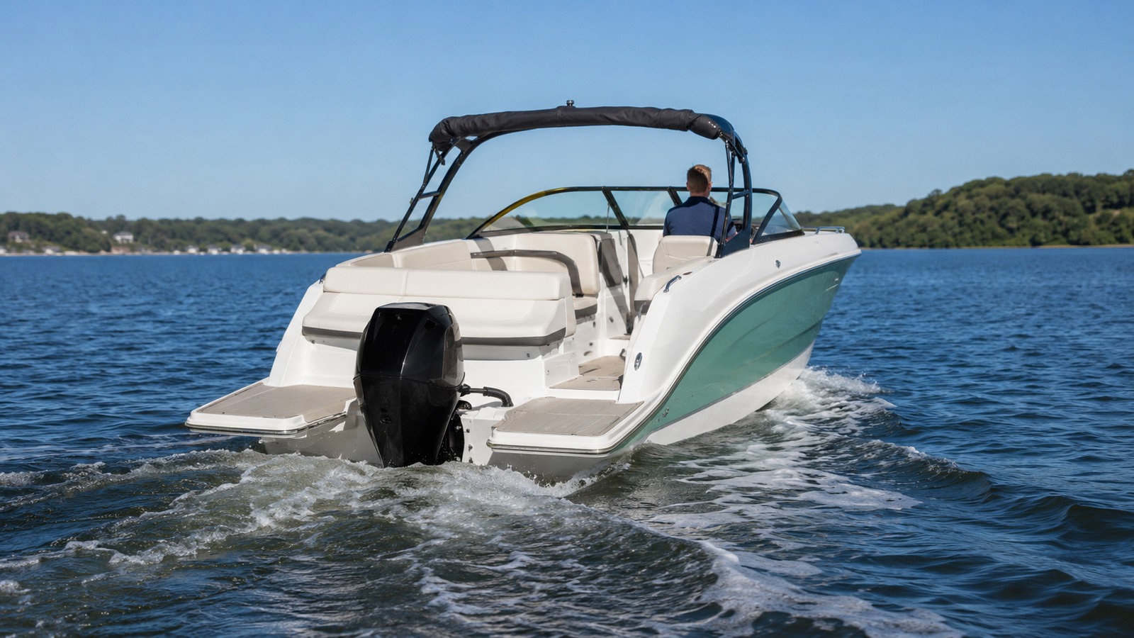 sea ray sdx 250 outboard rear quarter running 03