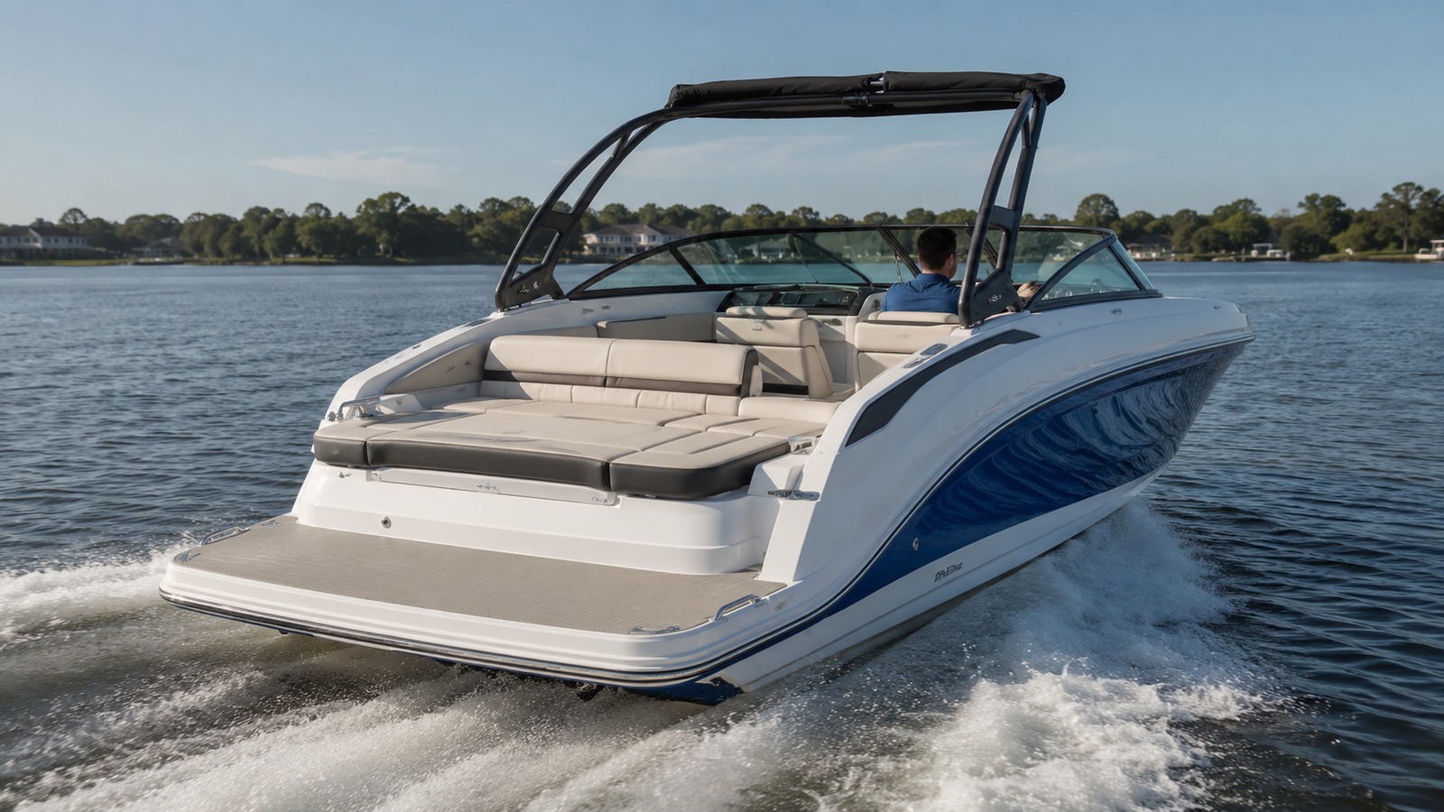 sea ray sdx 250 rear quarter running 03