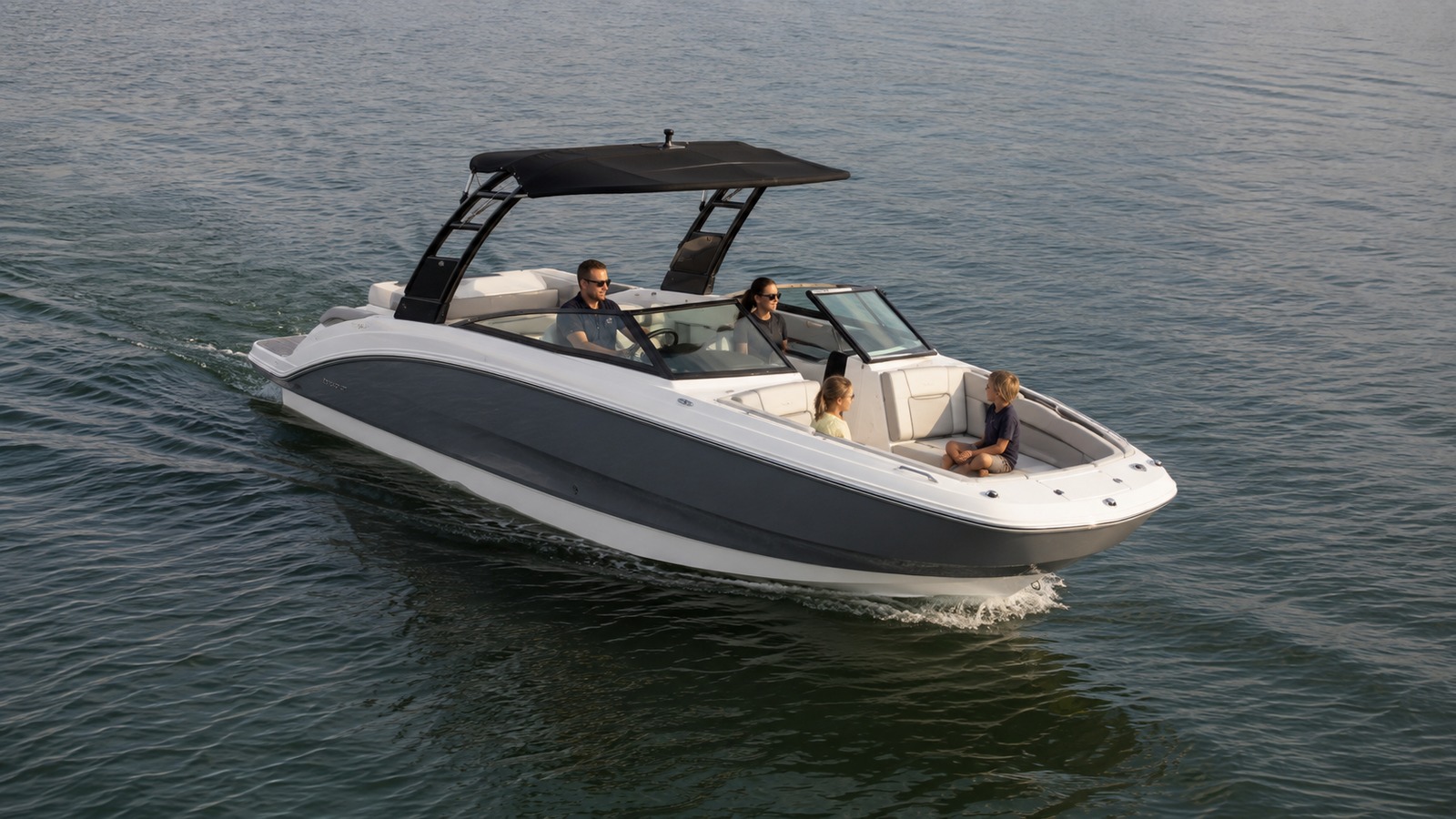 sea ray sdx 250 surf elevated exterior 06