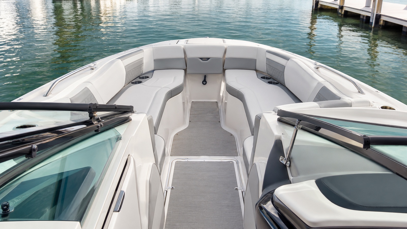 sea ray sdx 270 bow lounge wide 07