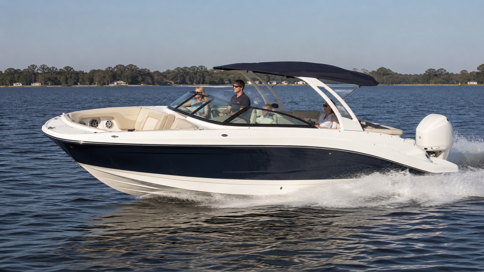 sea ray sdx 270 outboard front quarter running 02