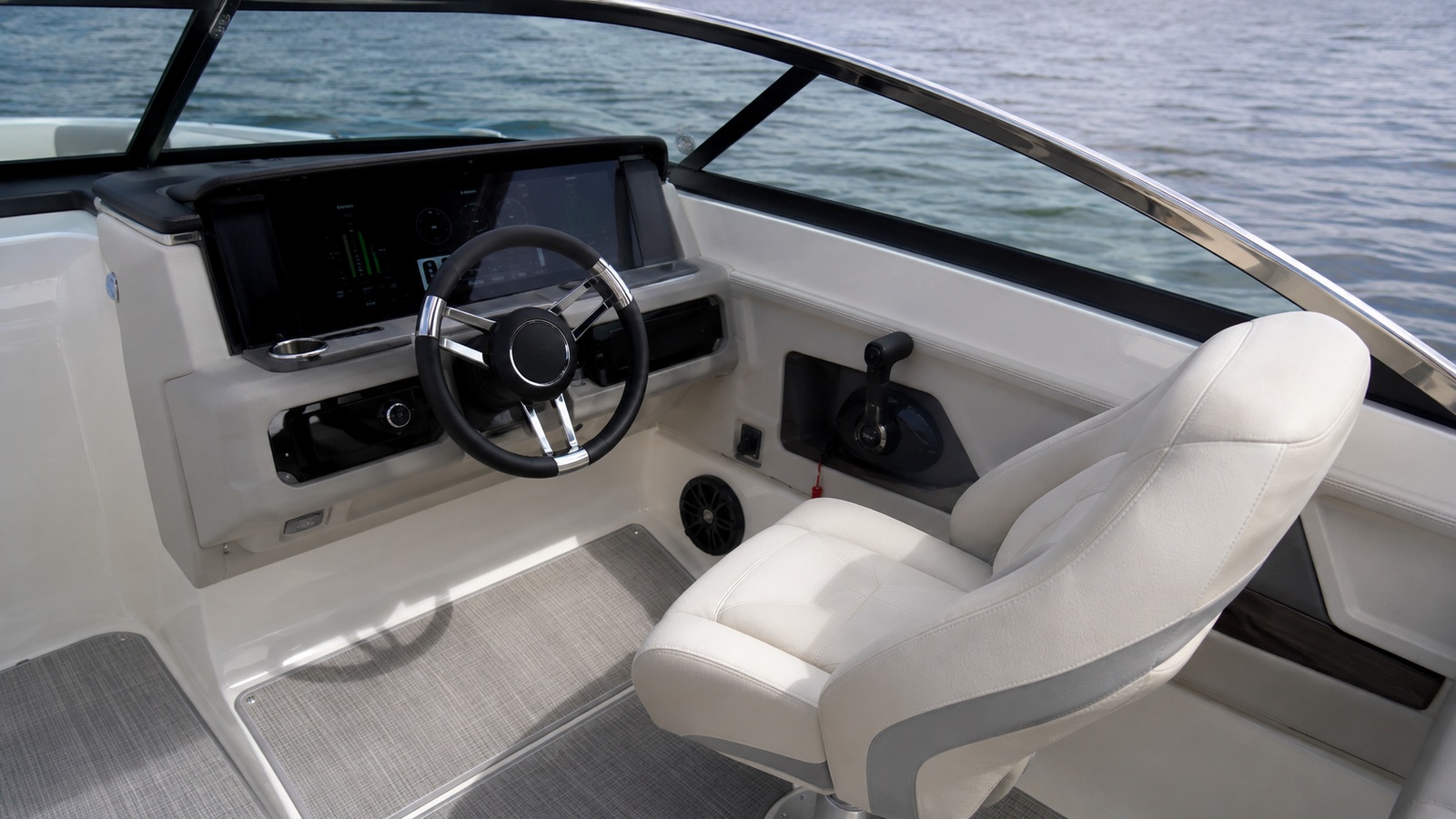 sea ray sdx 270 outboard helm detail 09