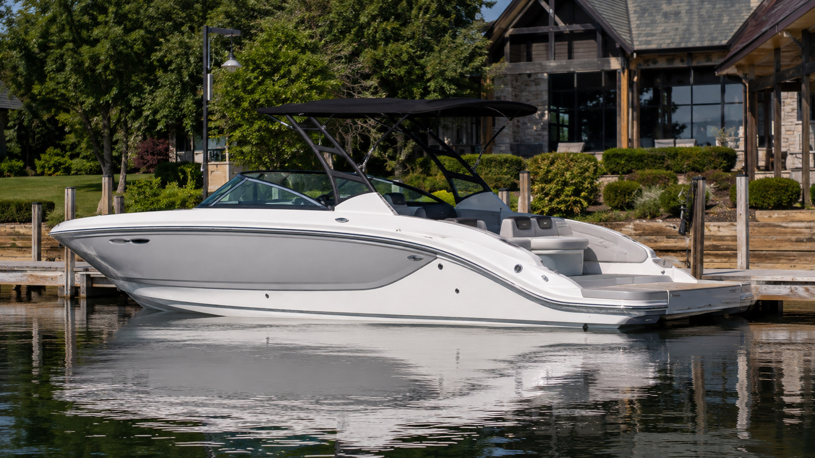 sea ray sdx 270 surf dockside profile 05