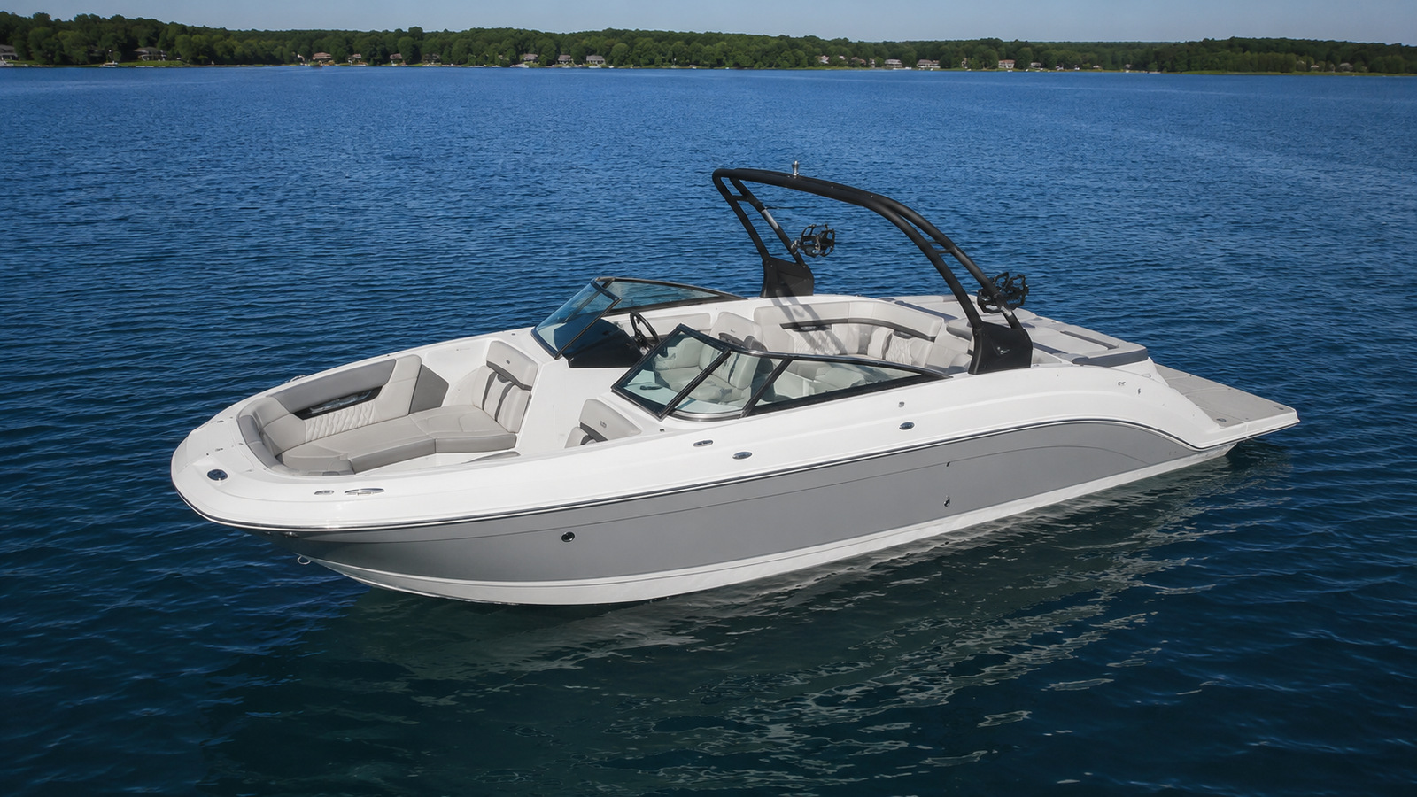 sea ray sdx 270 surf elevated exterior 06