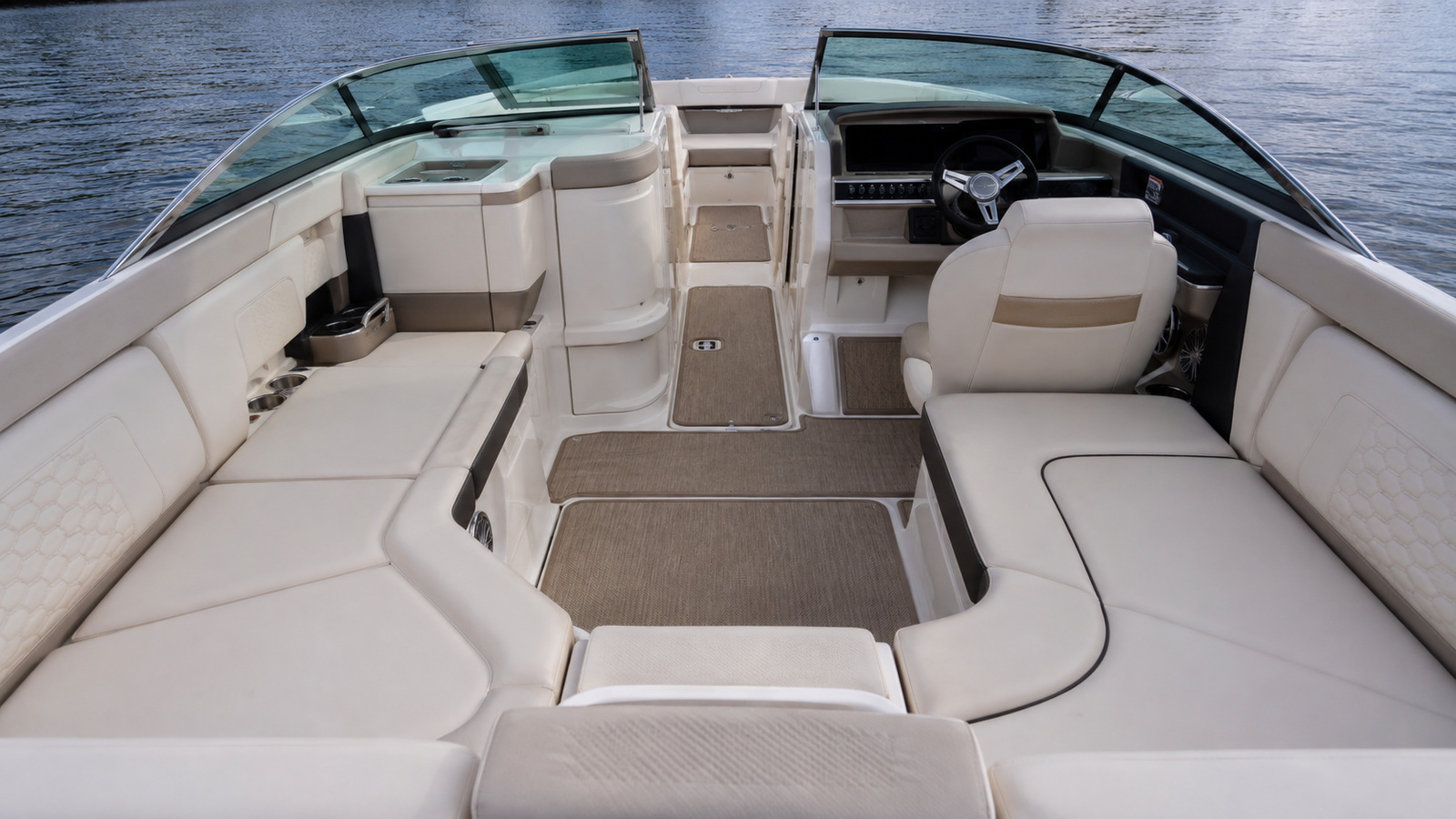 sea ray sdx 290 cockpit wide 08