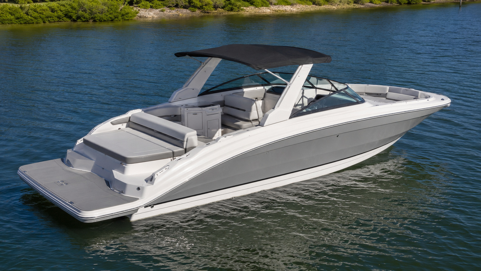 sea ray sdx 290 elevated exterior 06