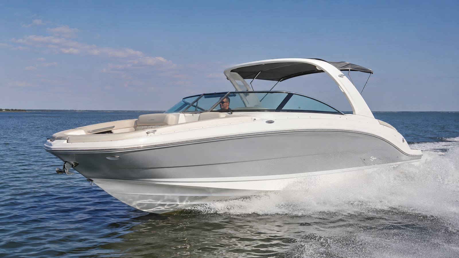 sea ray sdx 290 front quarter running 02