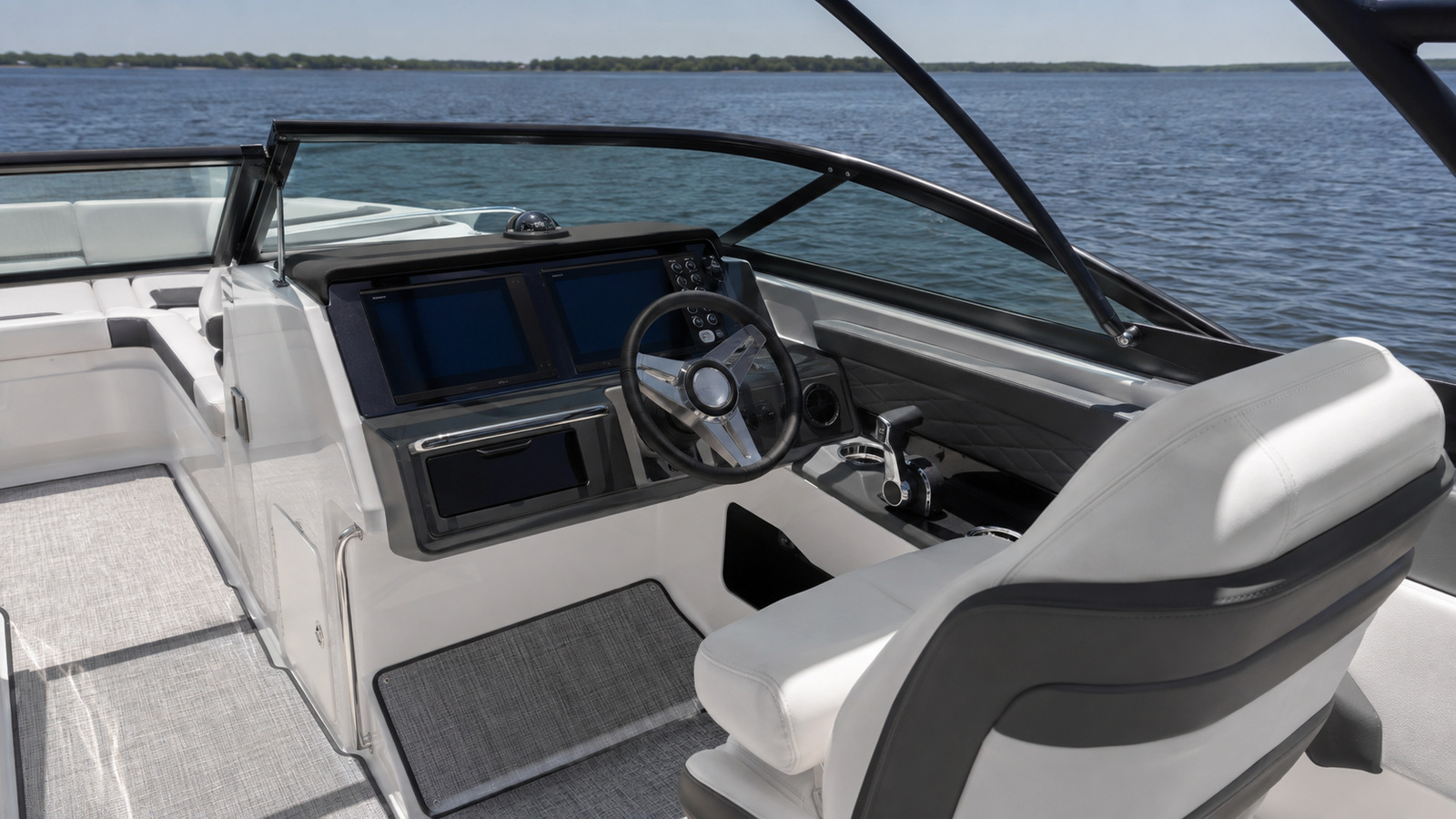 sea ray sdx 290 helm detail 09