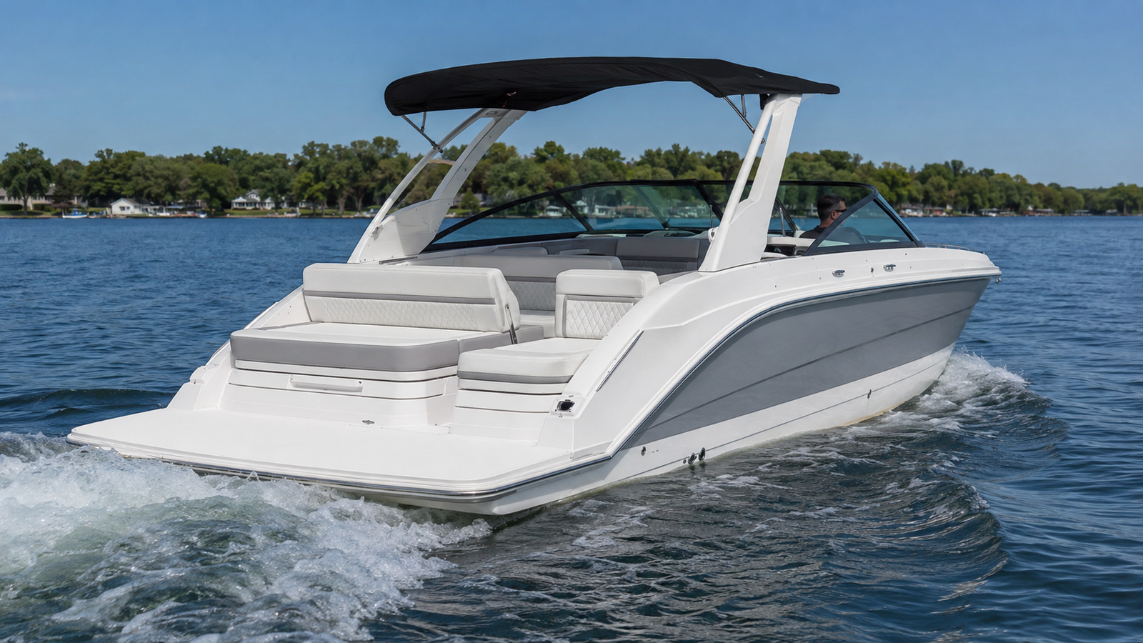 sea ray sdx 290 rear quarter running 03