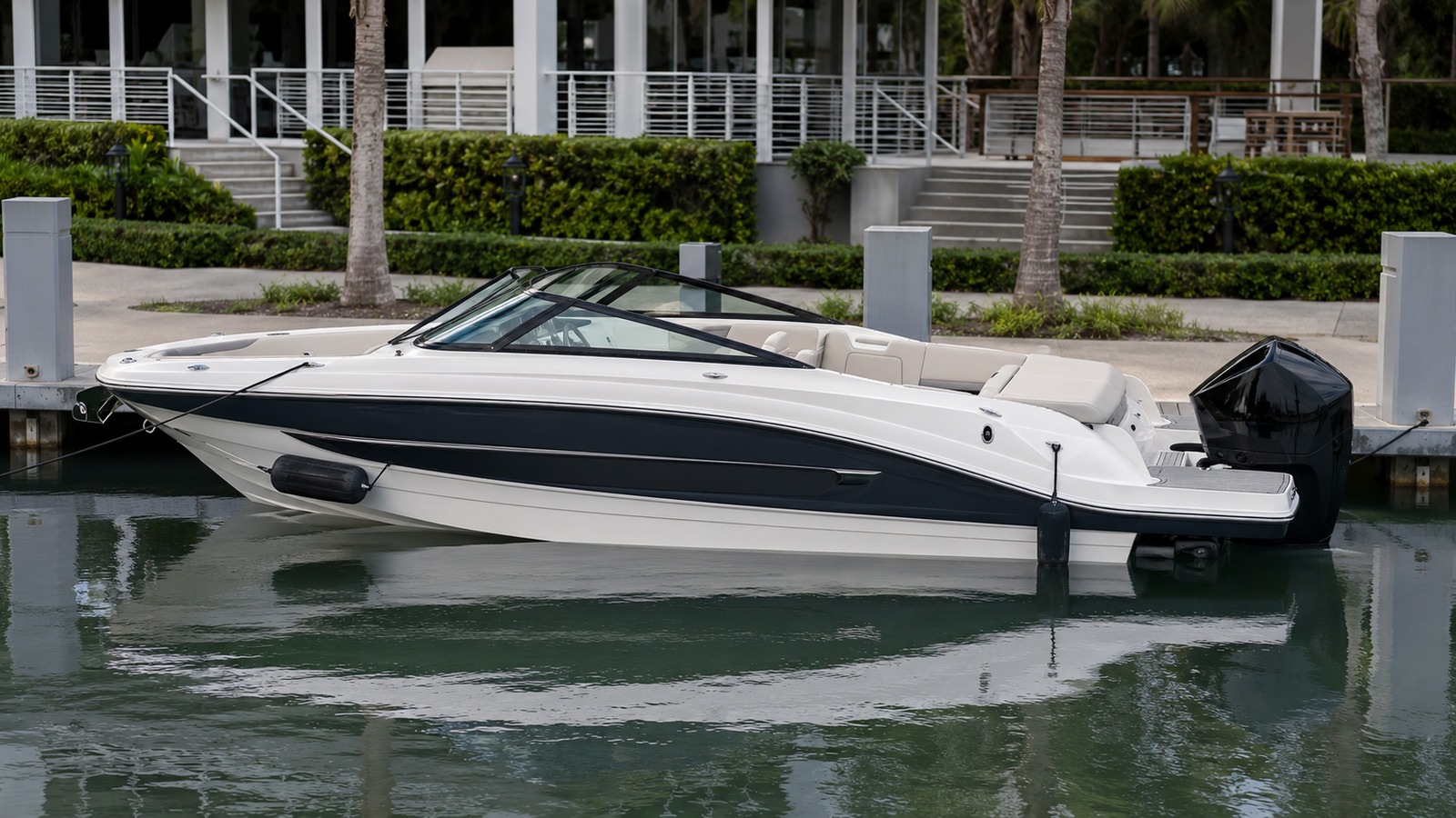 sea ray slx 260 outboard marina dockside profile 07