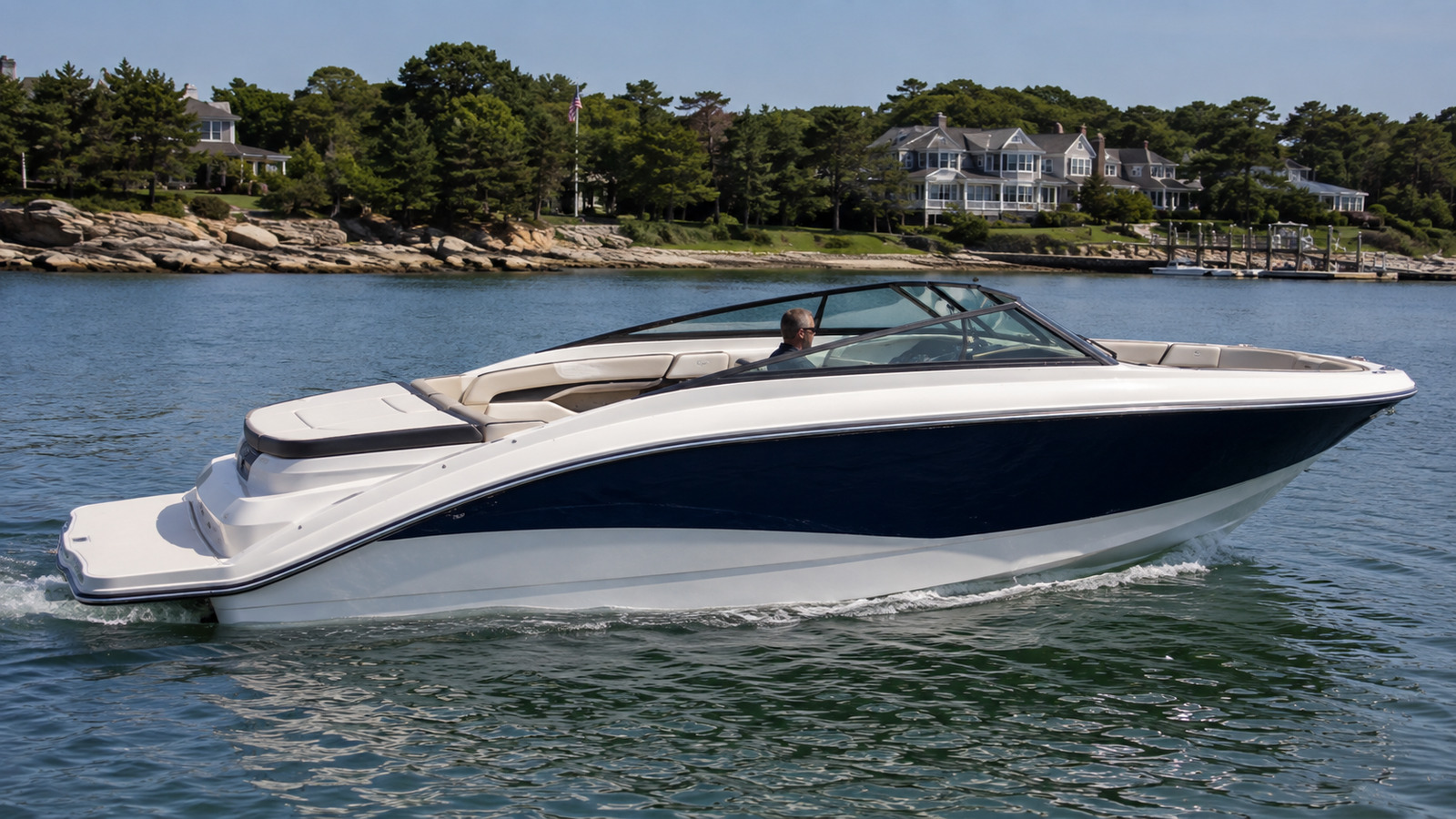 sea ray slx 260 starboard profile cruising 05