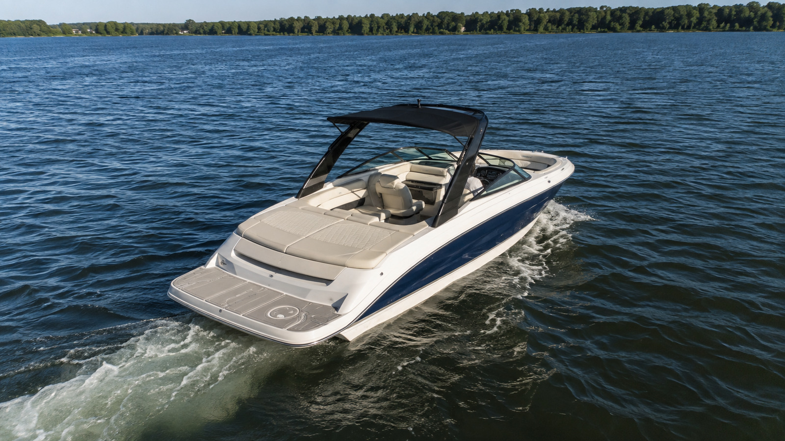 sea ray slx 260 surf elevated running view 06