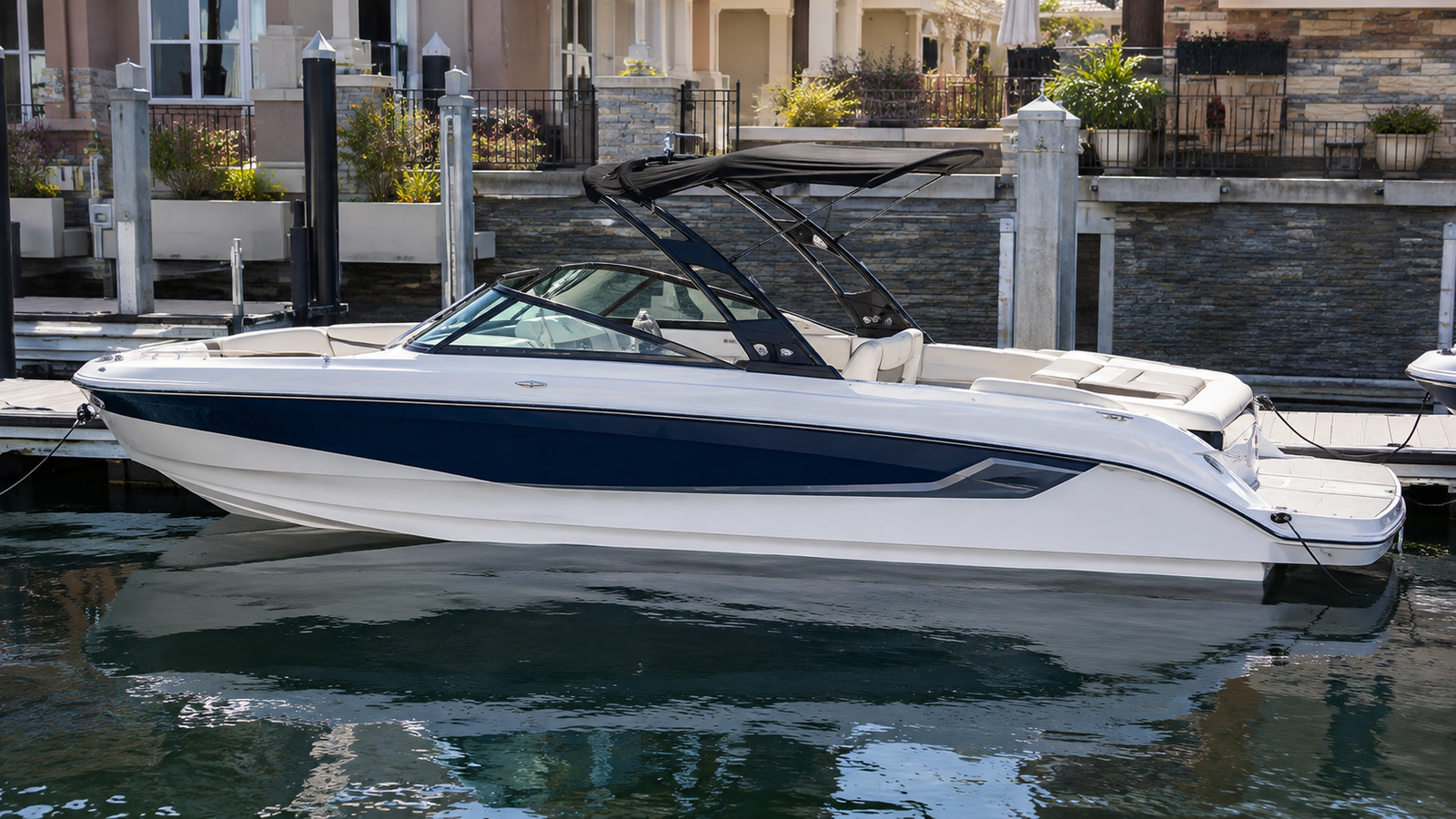 sea ray slx 260 surf marina dockside profile 07