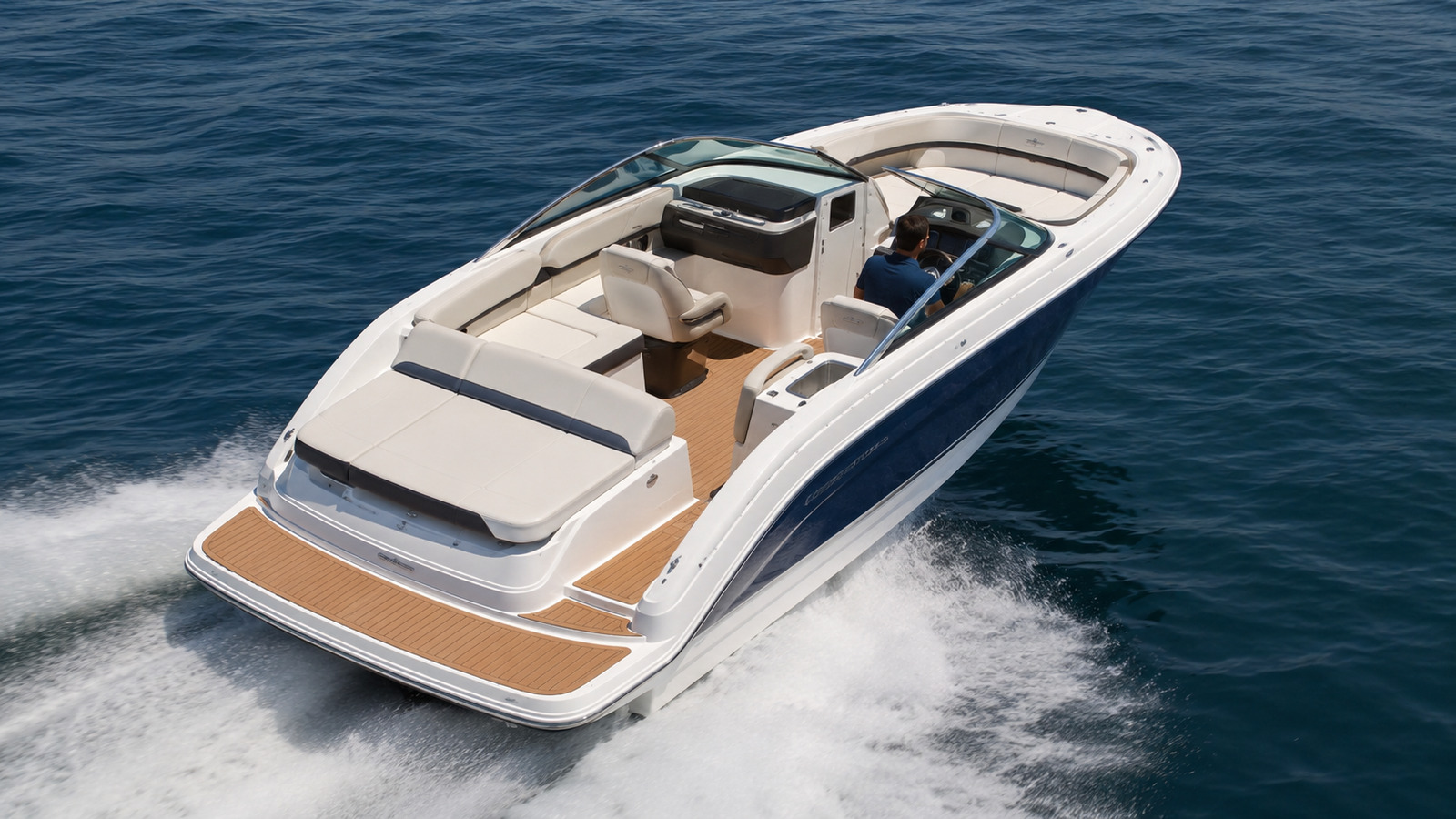 sea ray slx 280 elevated running view 06