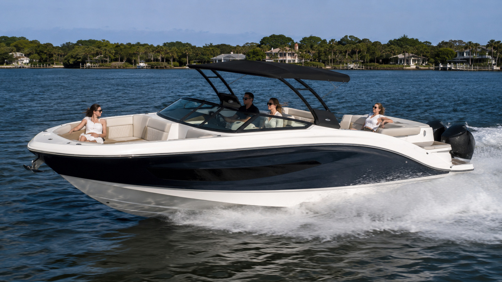 sea ray slx 280 outboard front quarter running 02