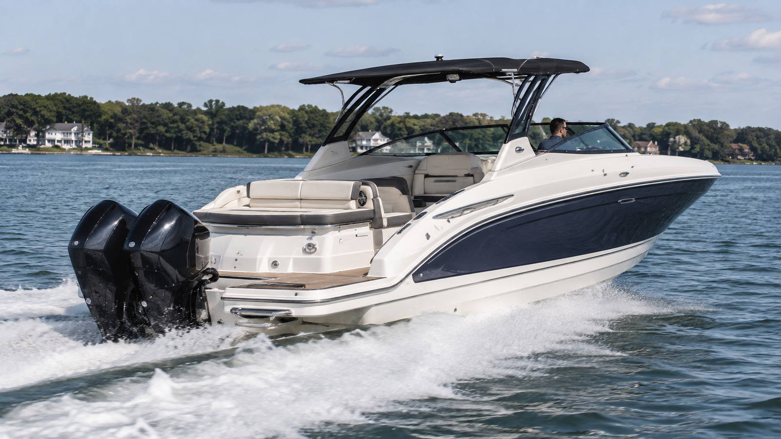 sea ray slx 280 outboard rear quarter running 03