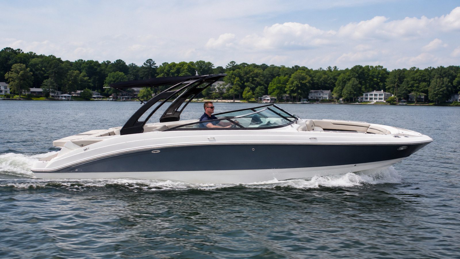 sea ray slx 280 starboard profile cruising 05