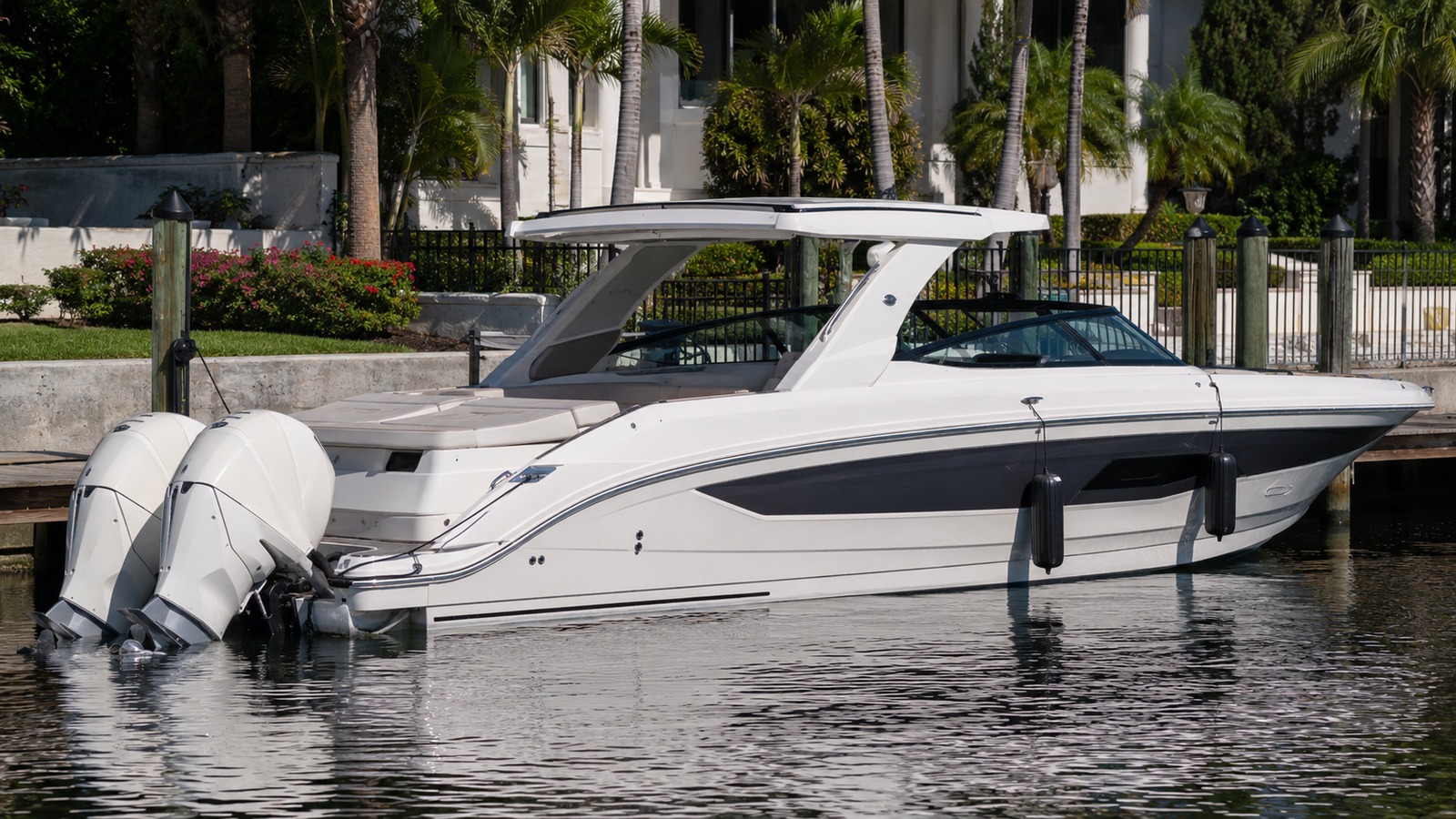 sea ray slx 310 outboard dockside profile 05