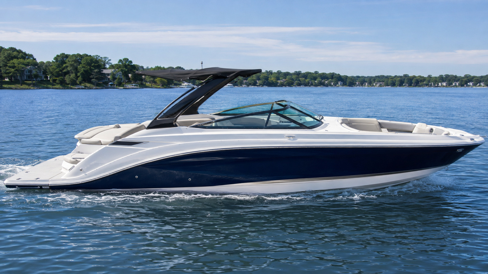 sea ray slx 310 starboard profile cruising 05