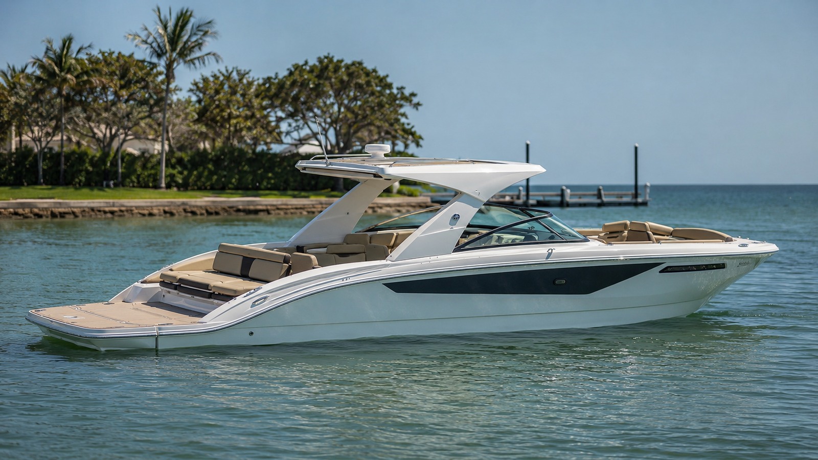sea ray slx 350 premium exterior hero 25