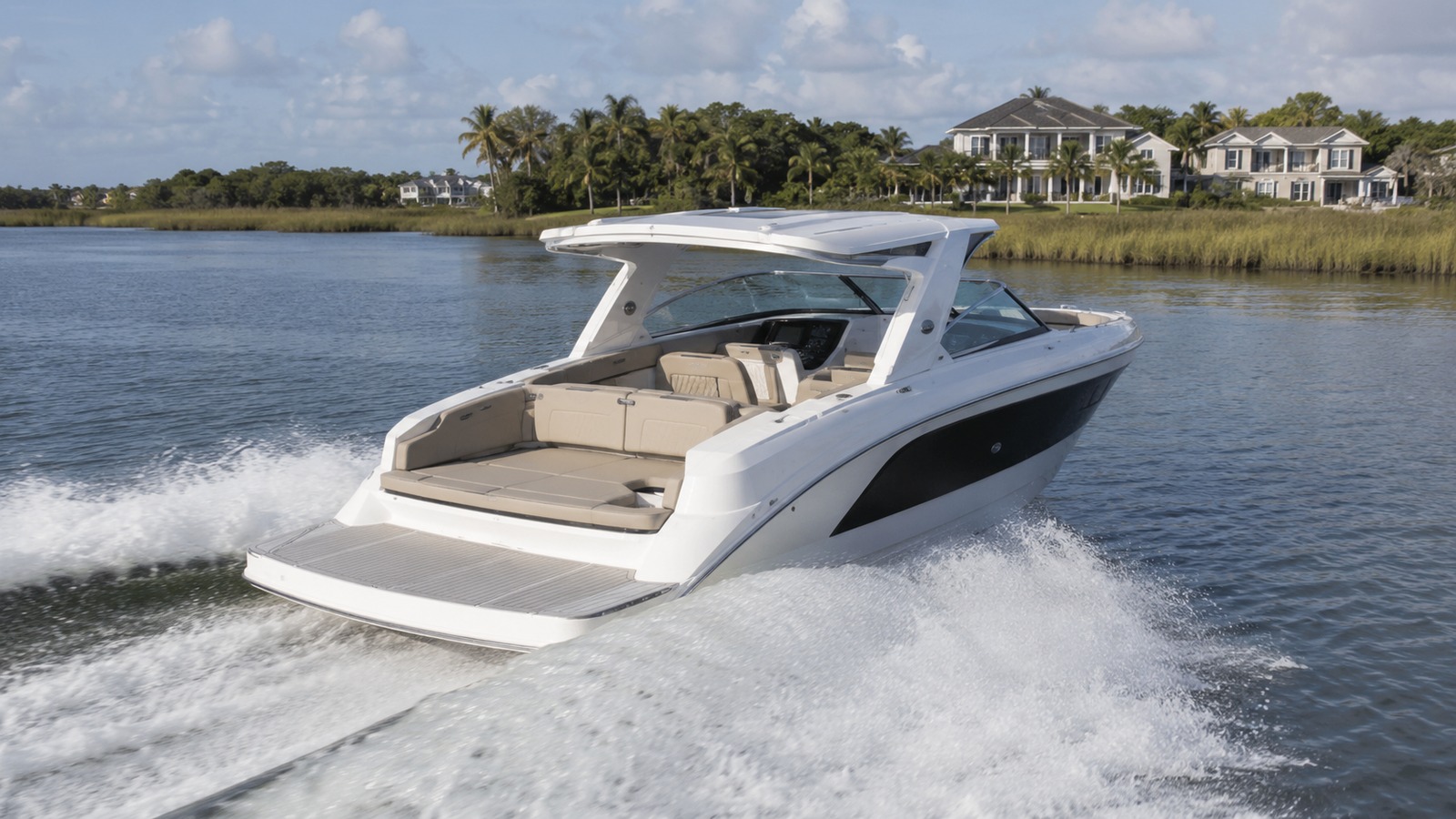 sea ray slx 350 rear quarter running 03