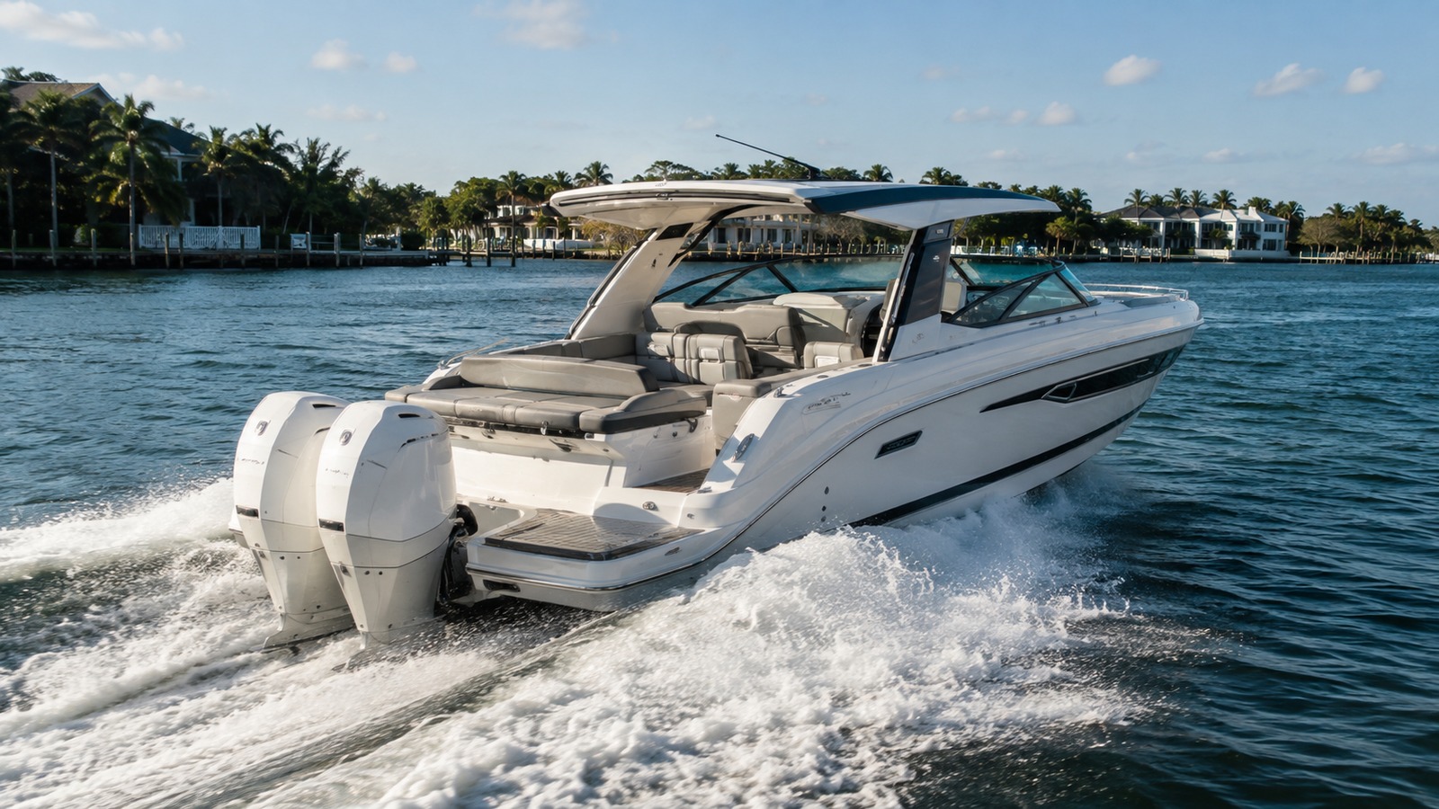 sea ray slx 360 outboard rear quarter running 03