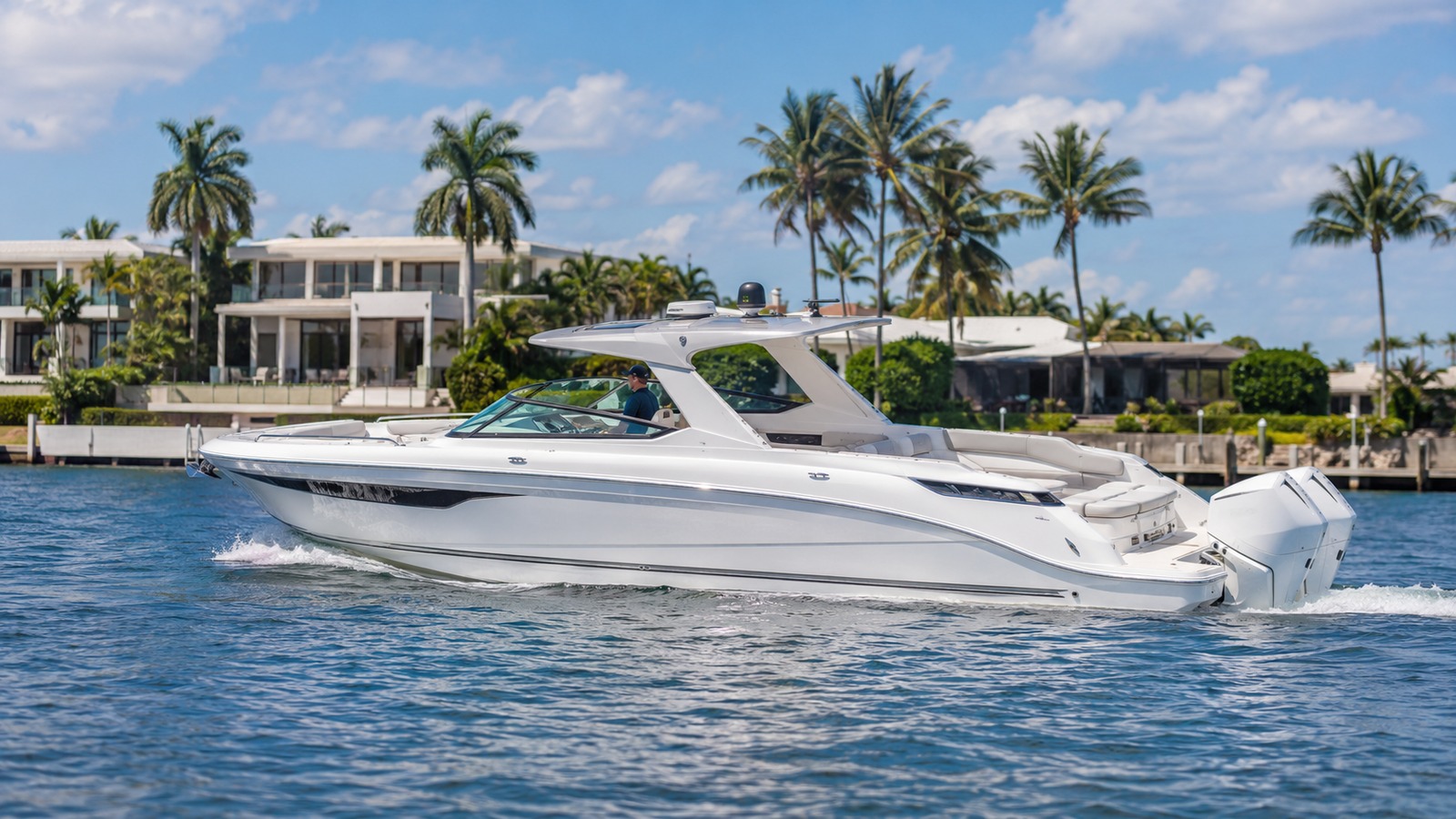 sea ray slx 360 outboard side profile running 04