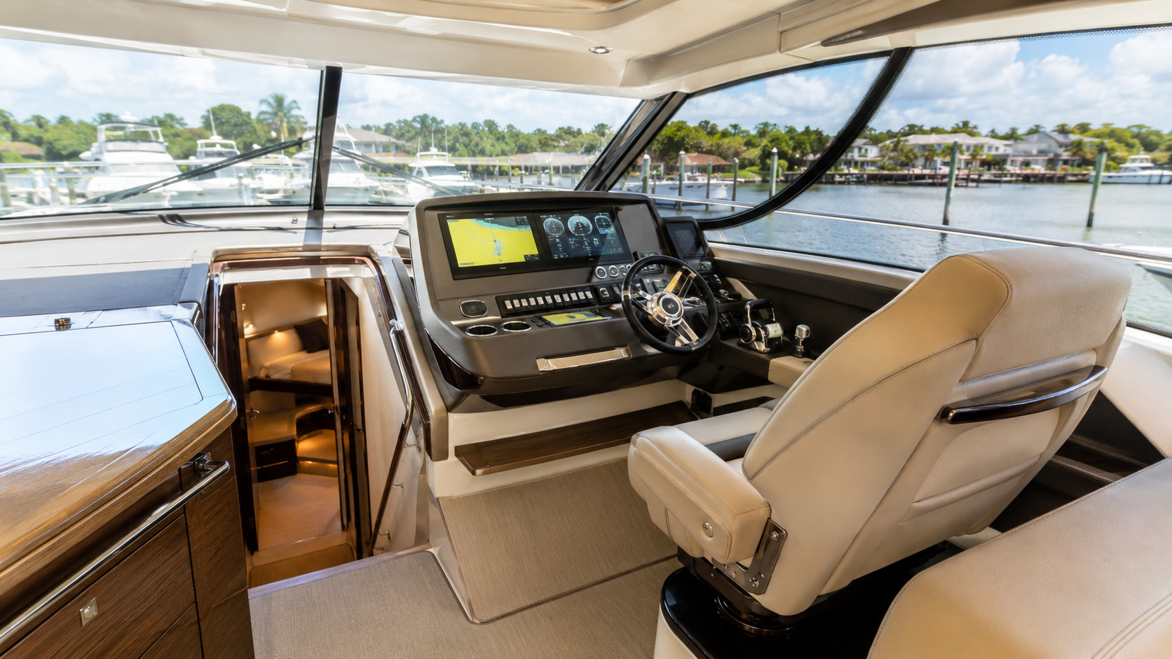 sea ray sport yacht helm interior 05