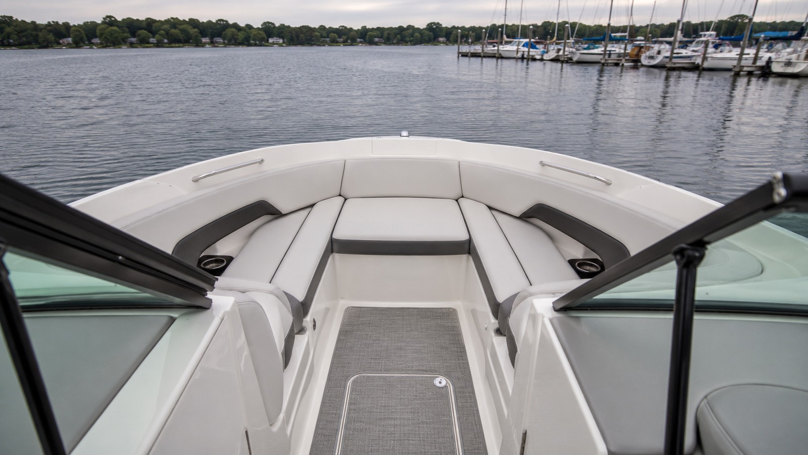 sea ray spx 210 bow seating 10