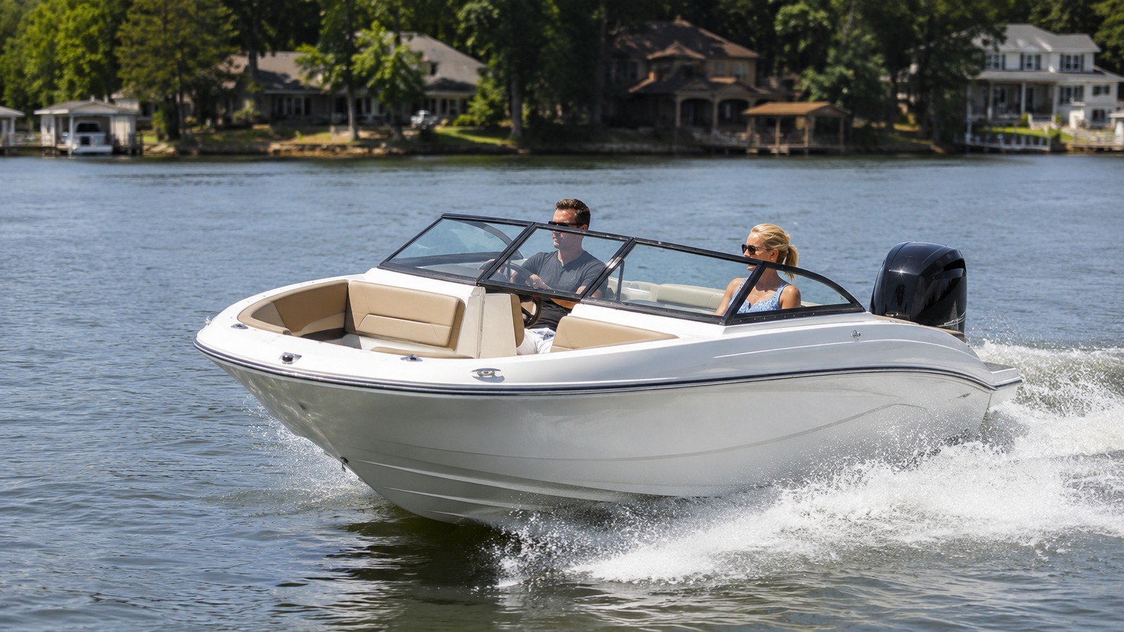 sea ray spx 210 outboard front quarter running 02