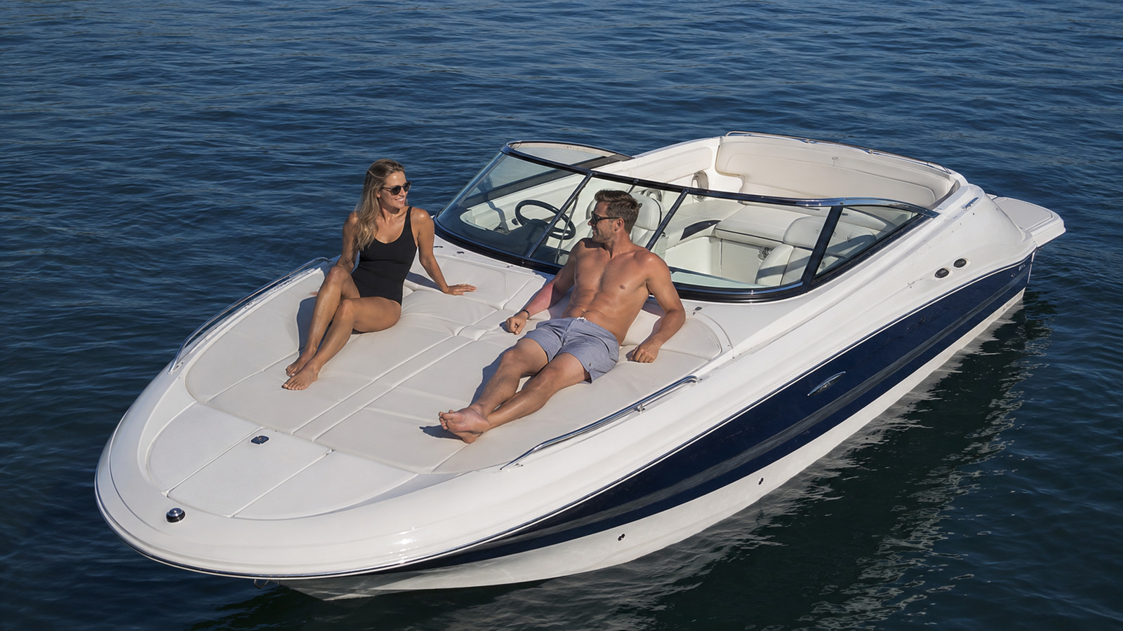 sea ray sun sport 230 bow sunpad 07