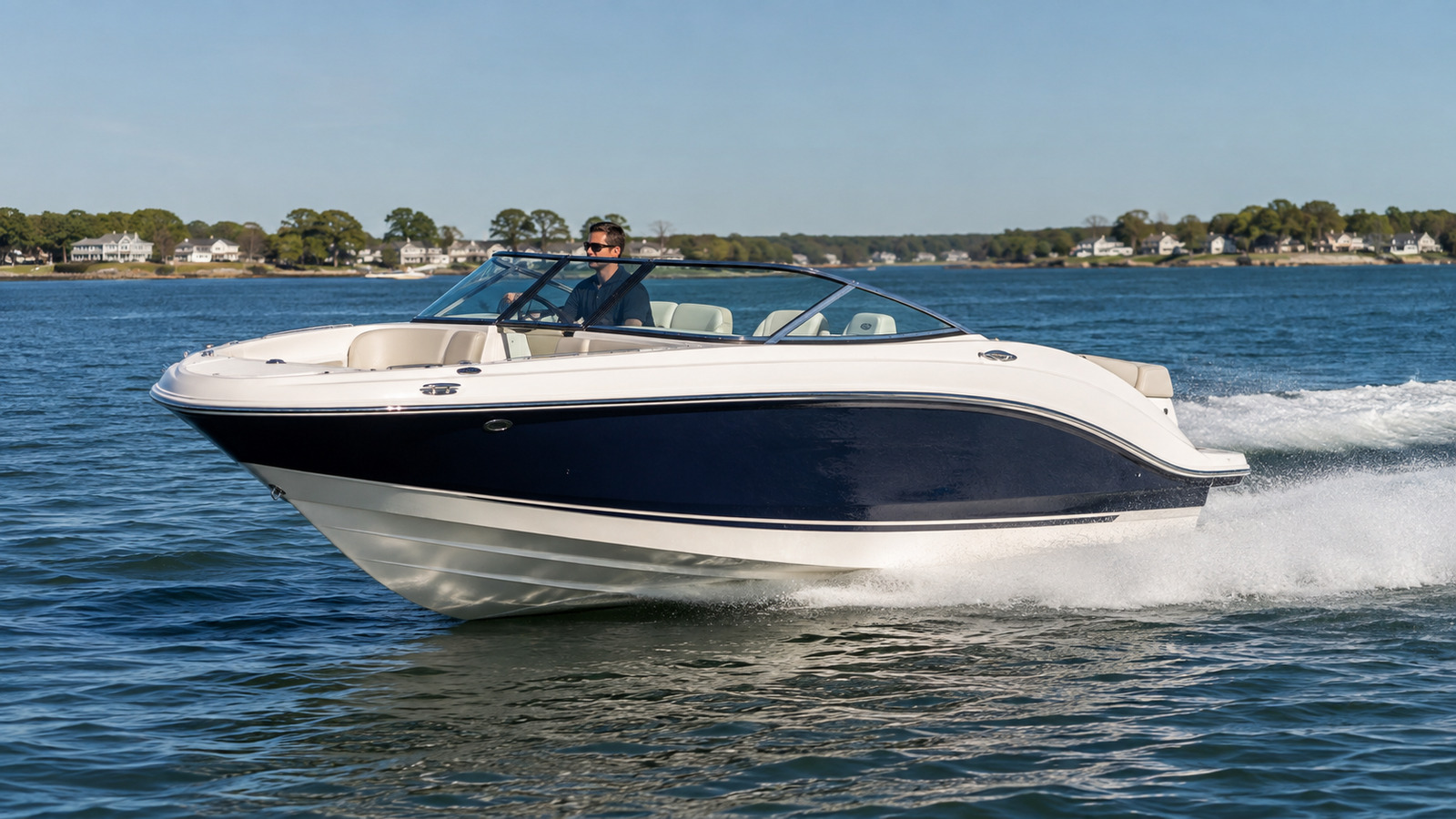 sea ray sun sport 230 front quarter running 02
