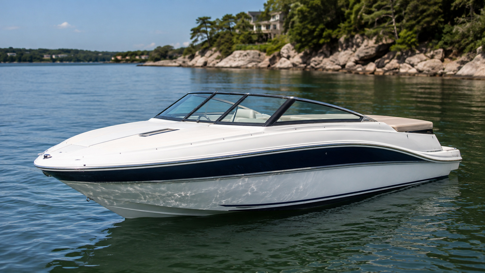 sea ray sun sport 230 premium exterior hero 25
