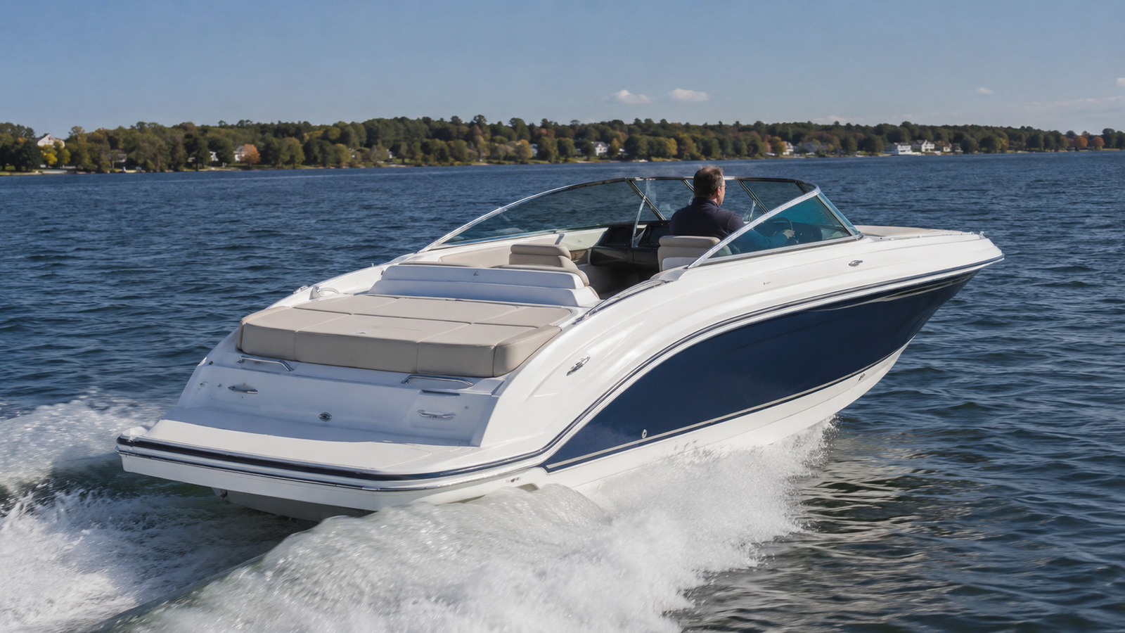 sea ray sun sport 230 rear quarter running 03