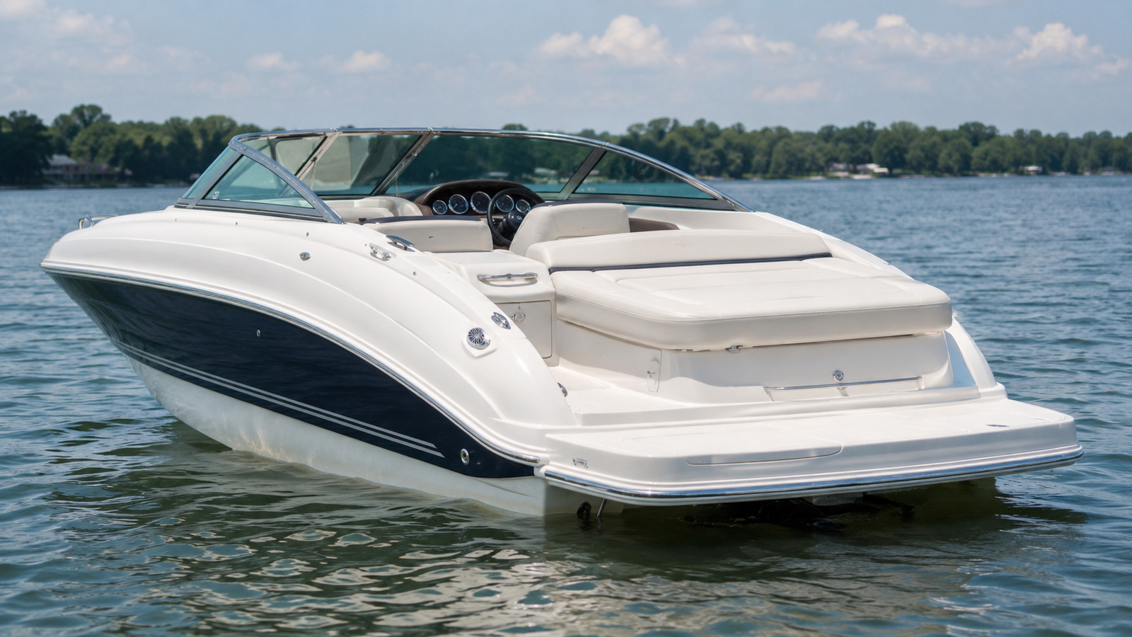 sea ray sun sport 250 transom lounge 10